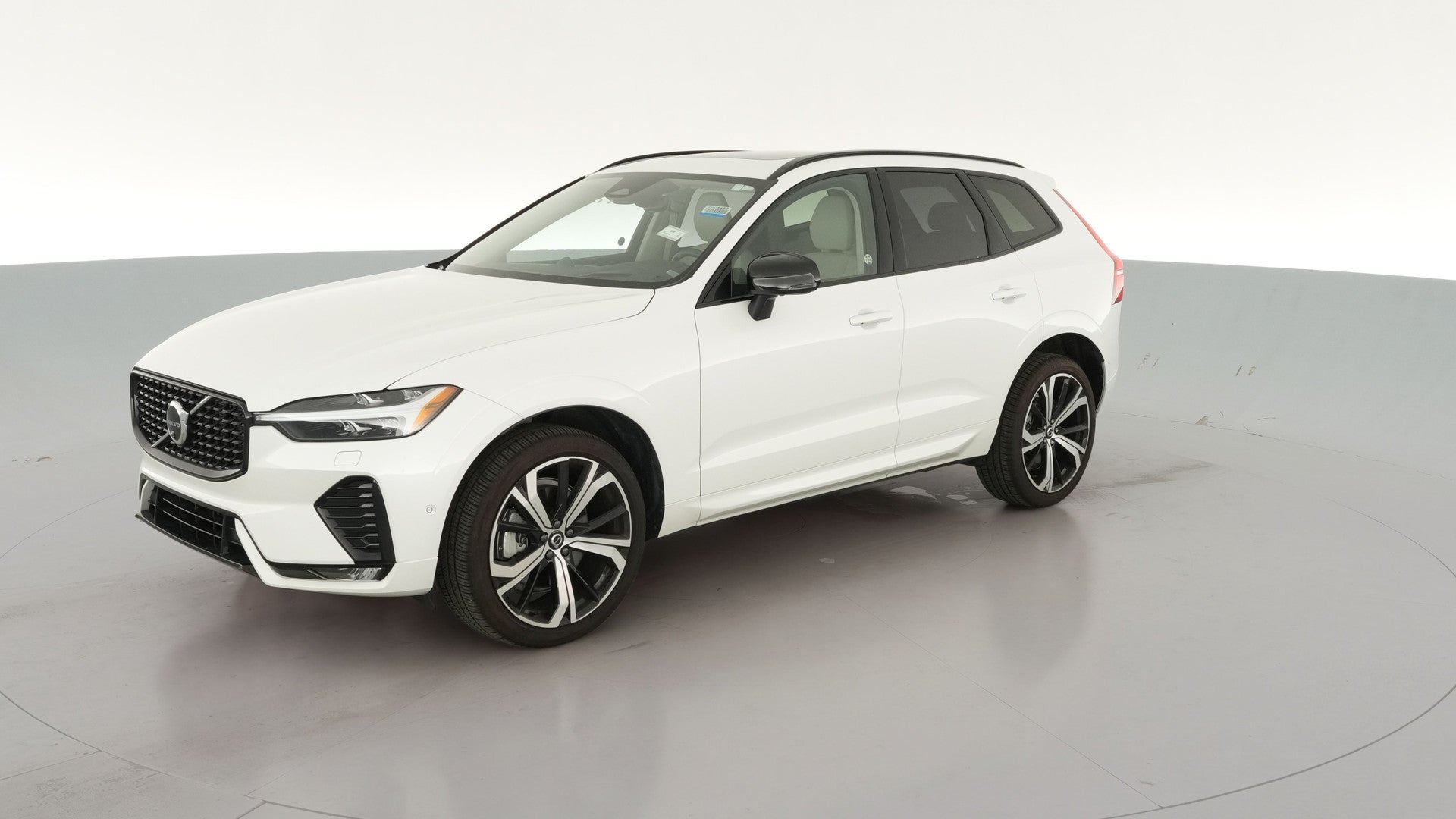 2025 Volvo XC60 vehicle photo