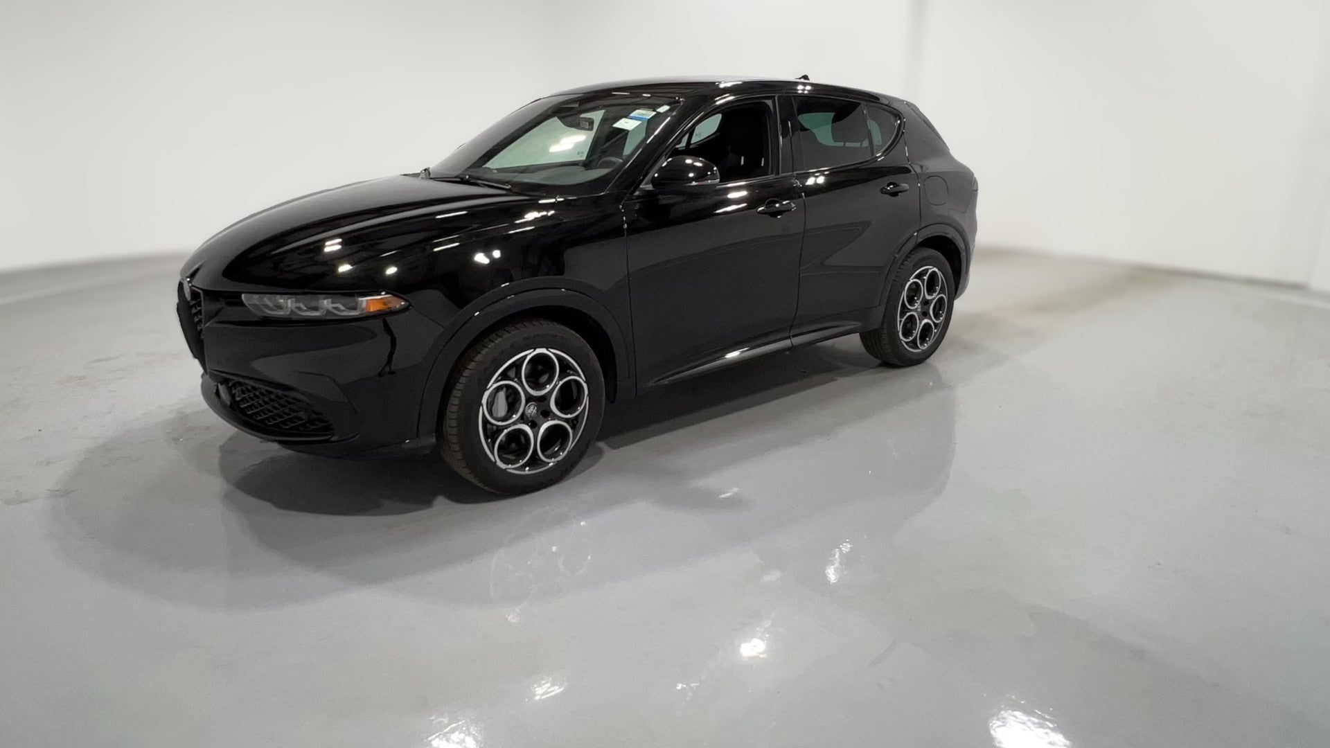 2025 Alfa Romeo Tonale vehicle photo