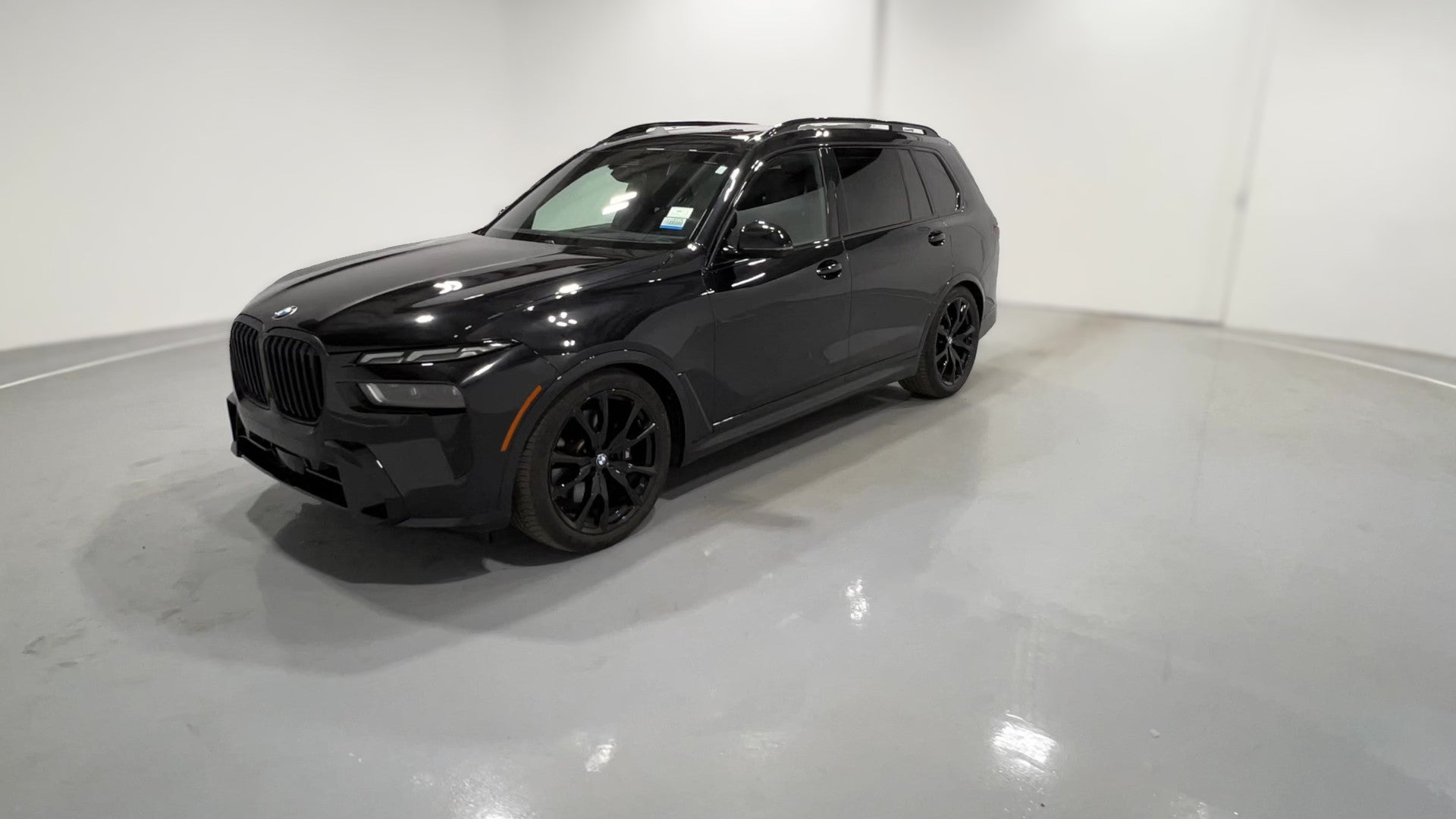 2023 BMW X7 vehicle photo