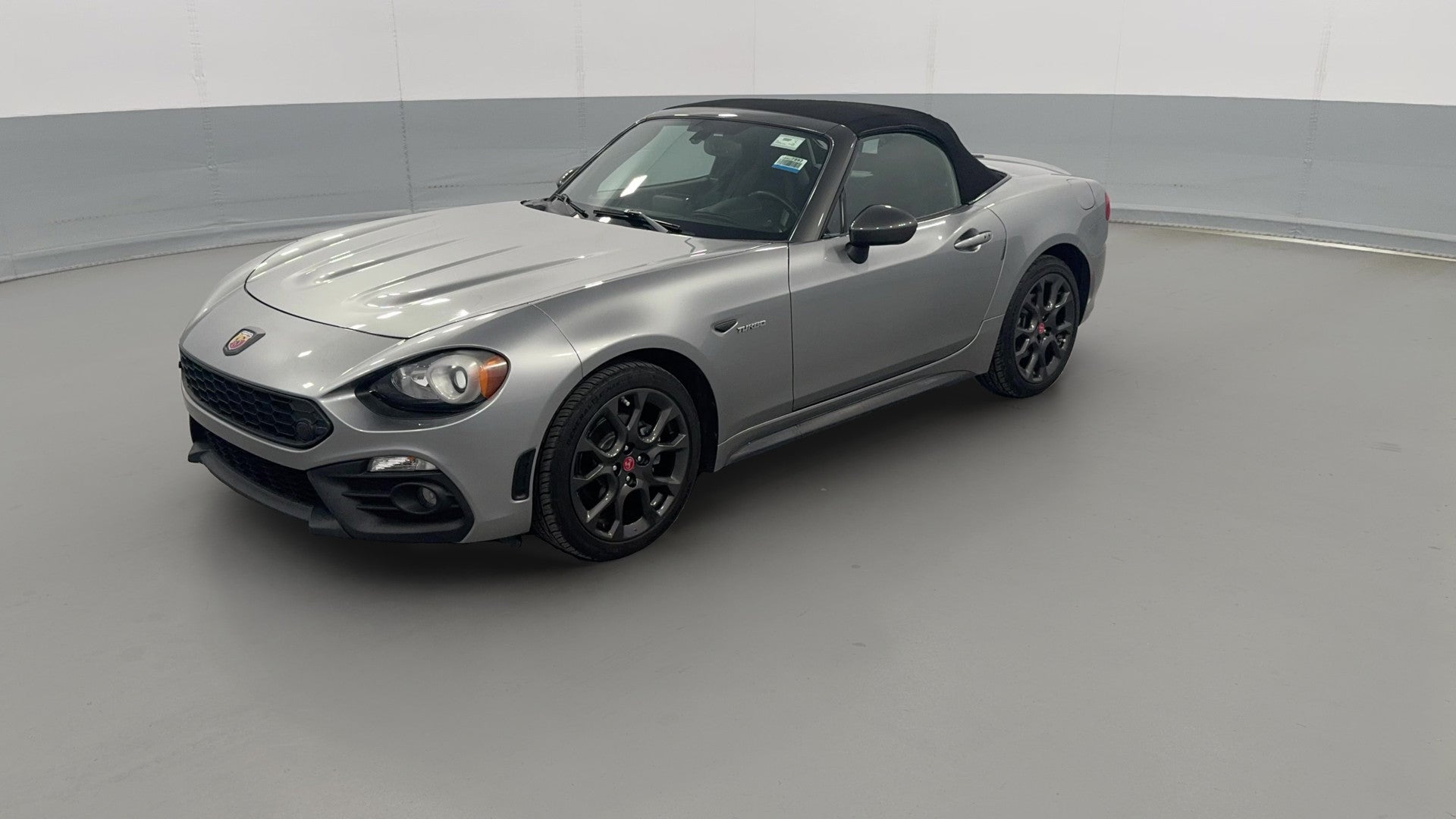2017 FIAT 124 Spider vehicle photo