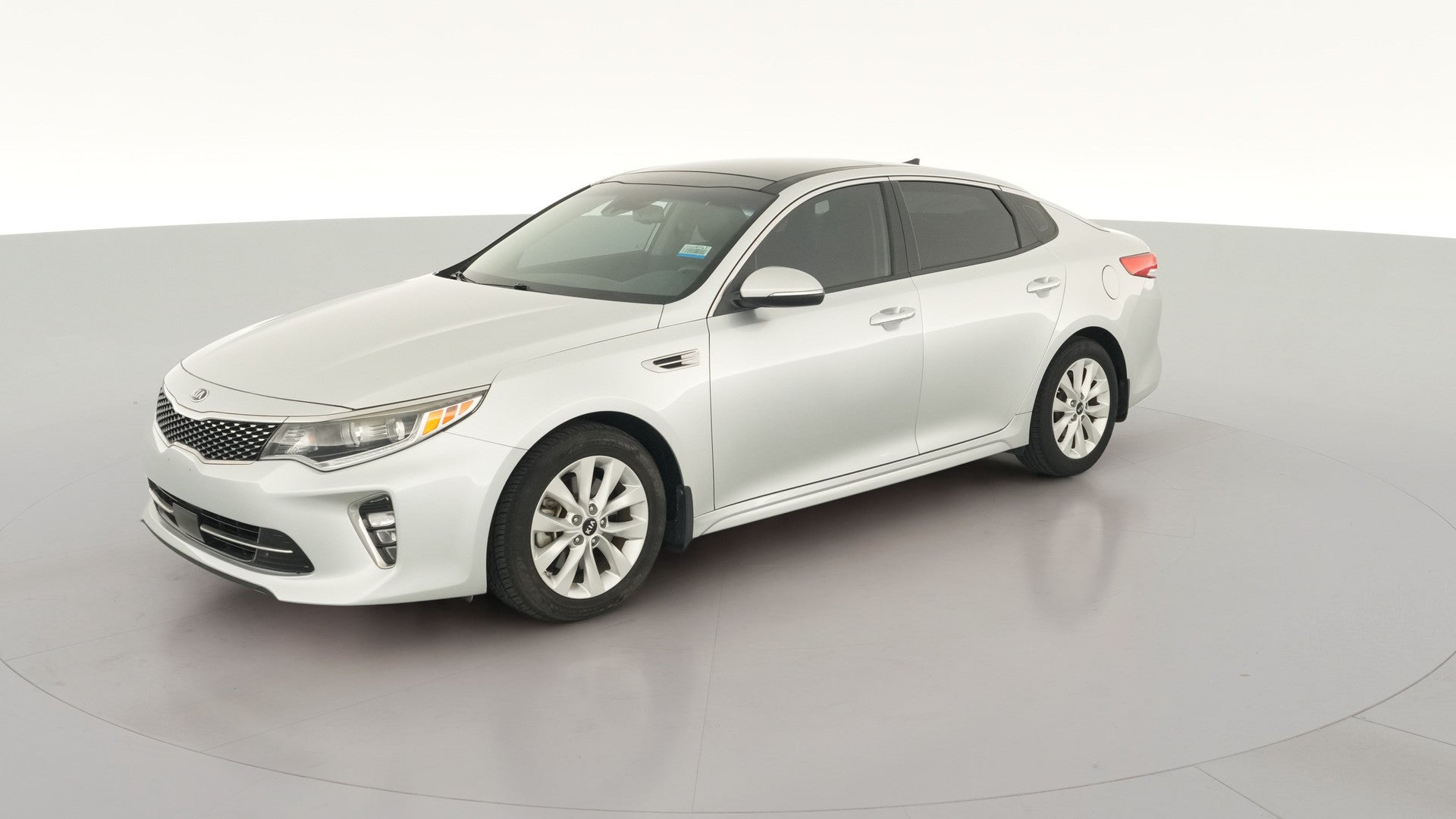 2018 Kia Optima vehicle photo