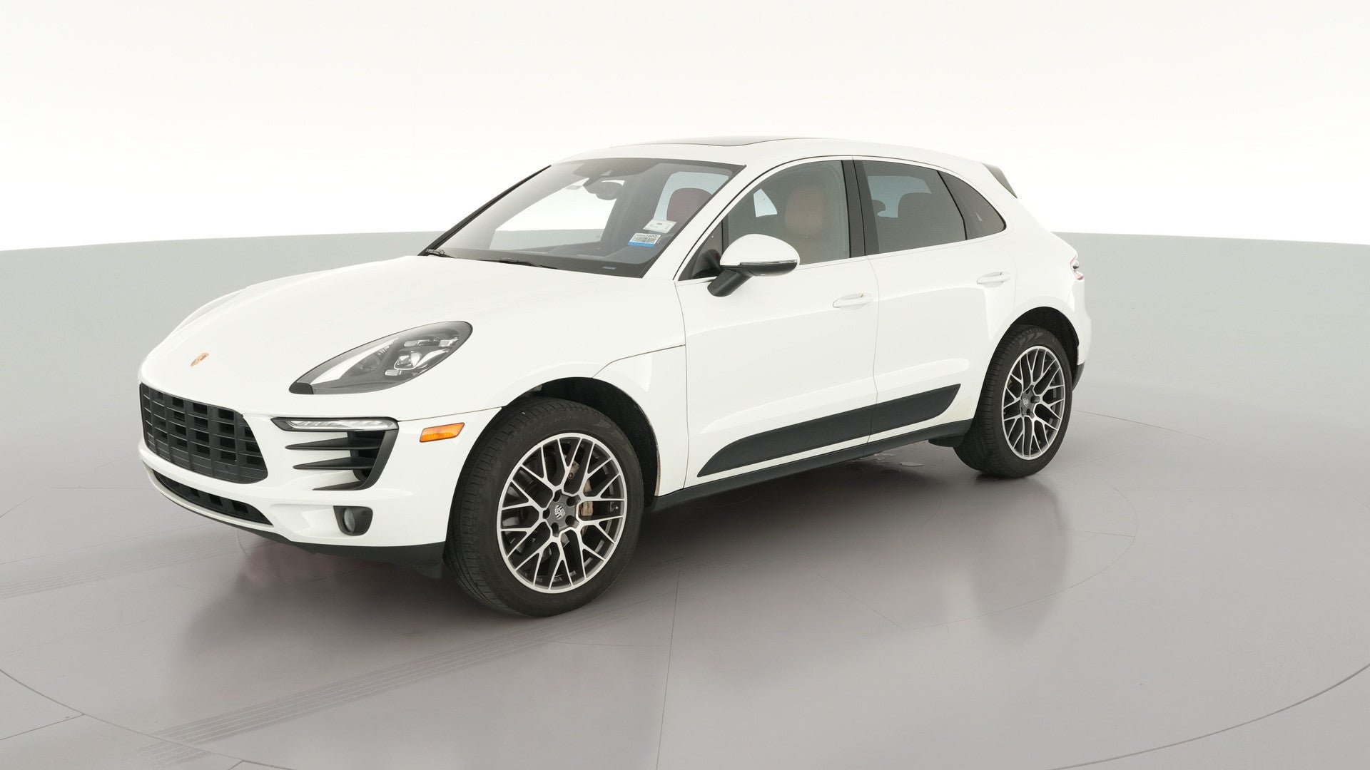 2018 Porsche Macan vehicle photo