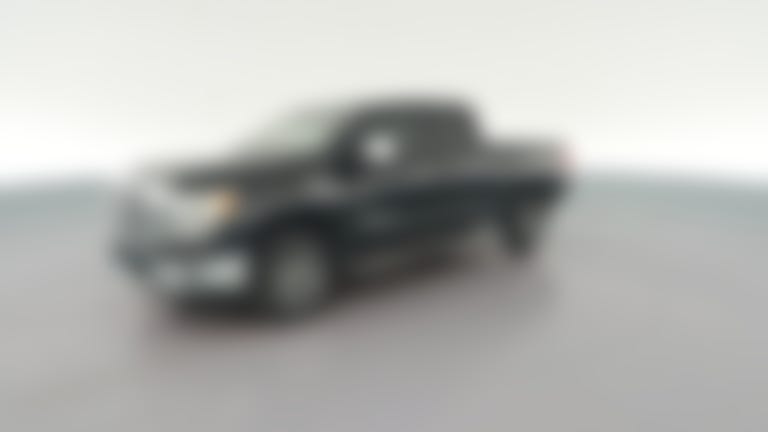 2017 Nissan TITAN XD Crew Cab vehicle photo