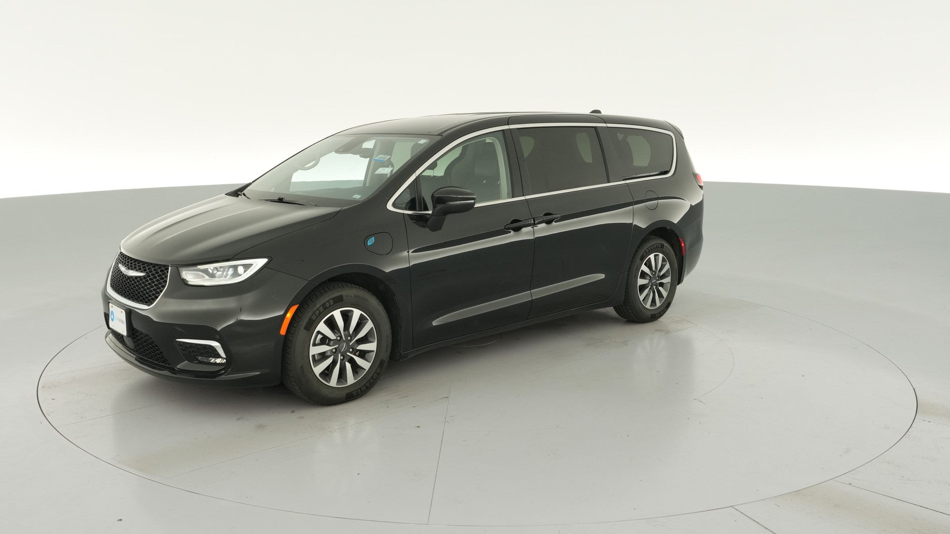 2023 Chrysler Pacifica Hybrid vehicle photo