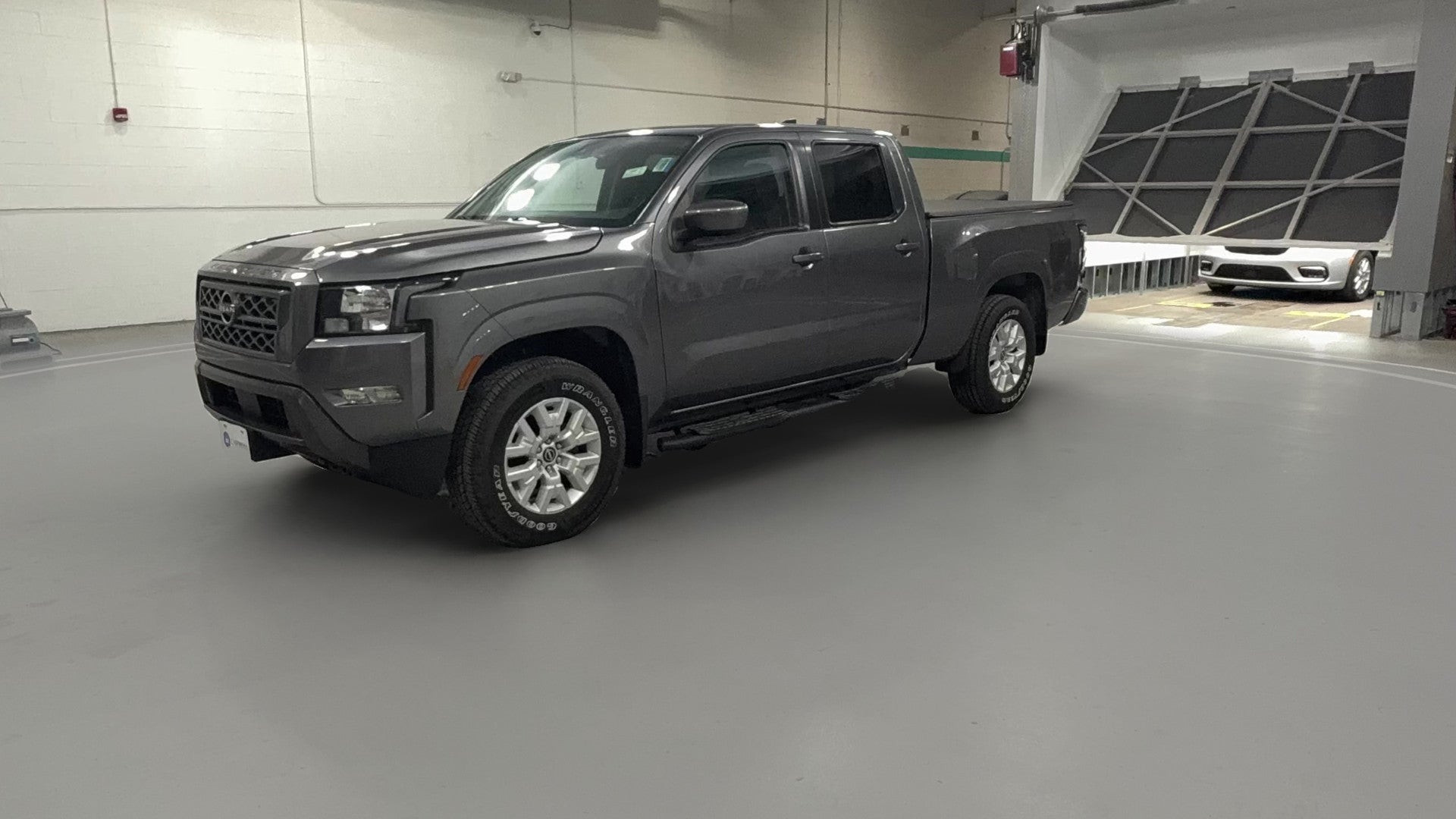 2022 Nissan Frontier Crew Cab vehicle photo