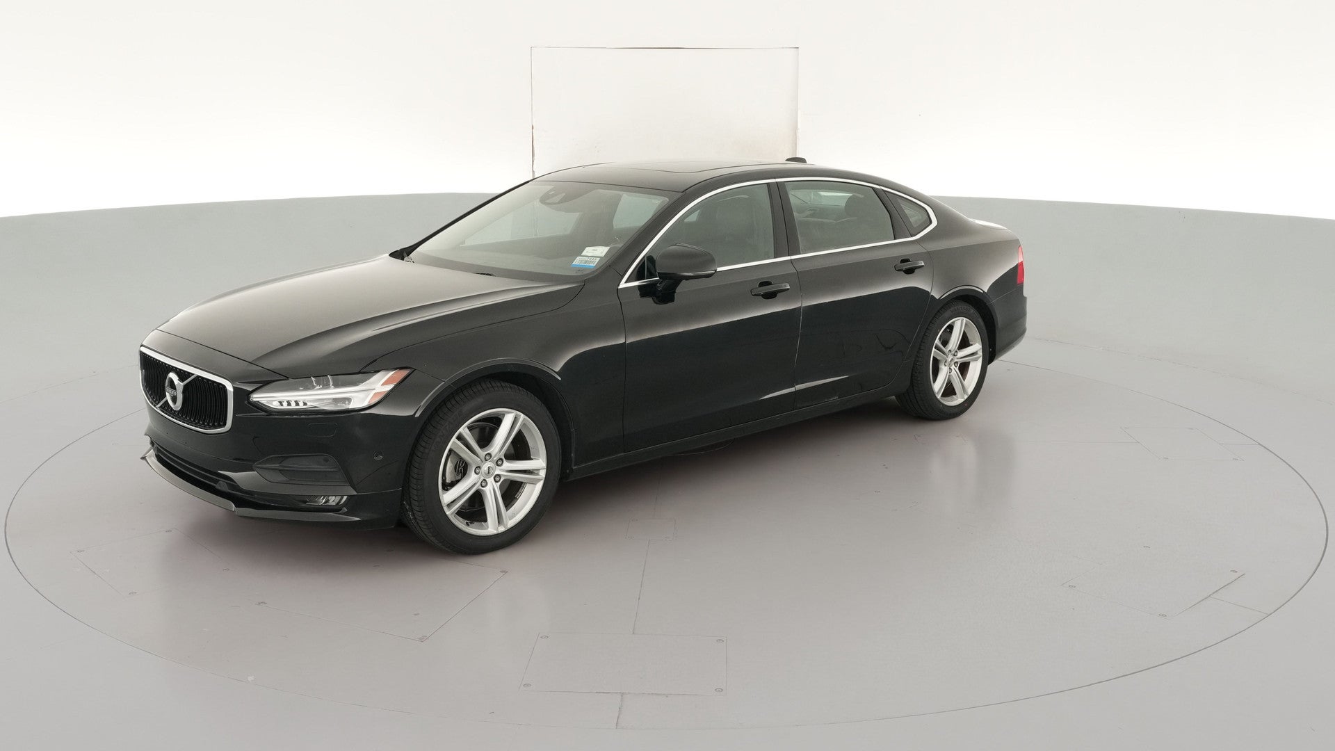 2018 Volvo S90 vehicle photo