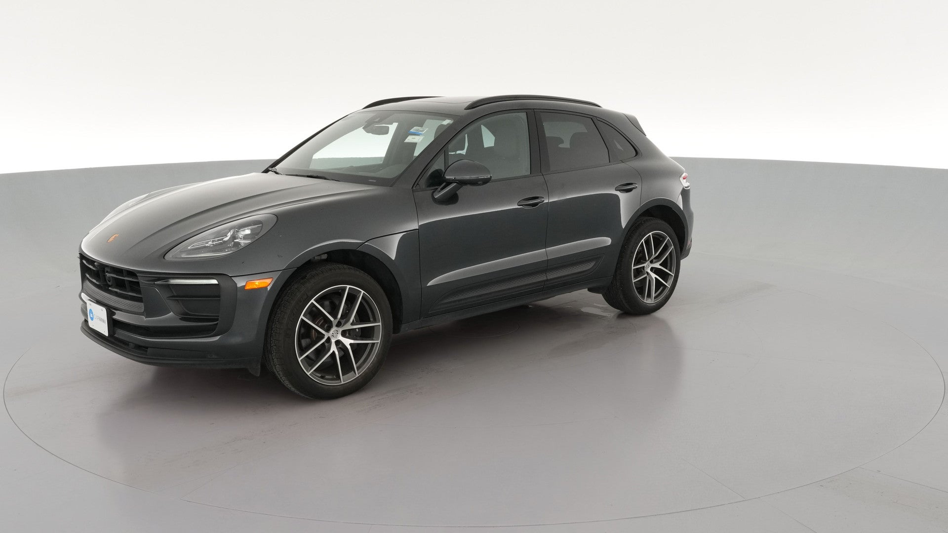 2024 Porsche Macan vehicle photo