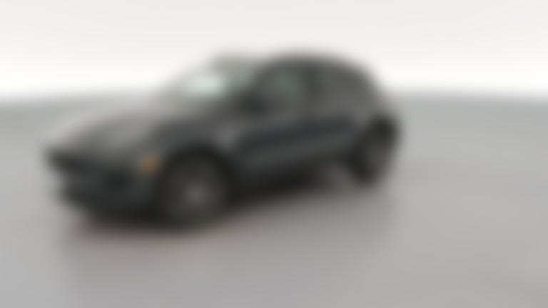 2024 Porsche Macan vehicle photo