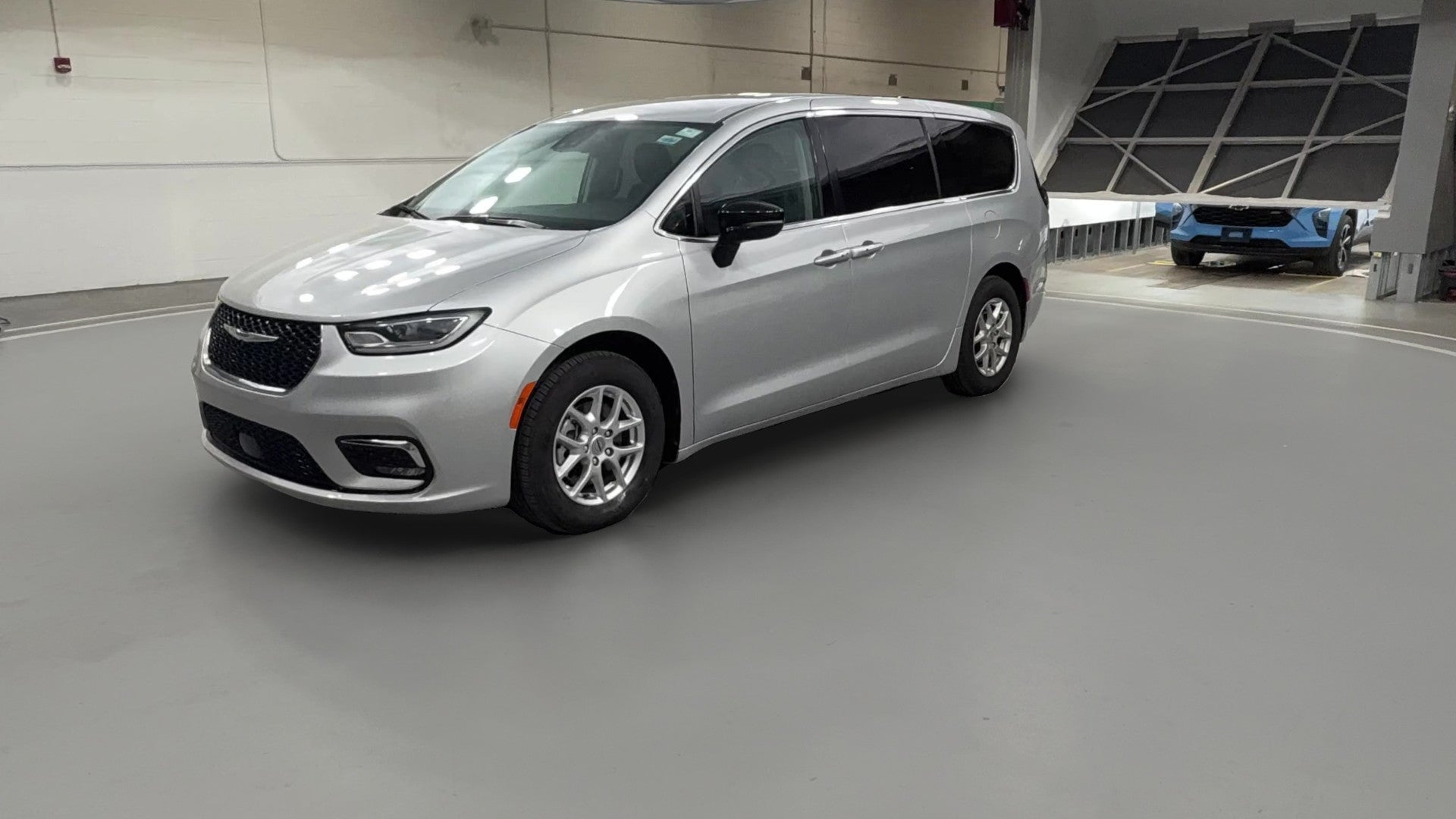 2024 Chrysler Pacifica vehicle photo