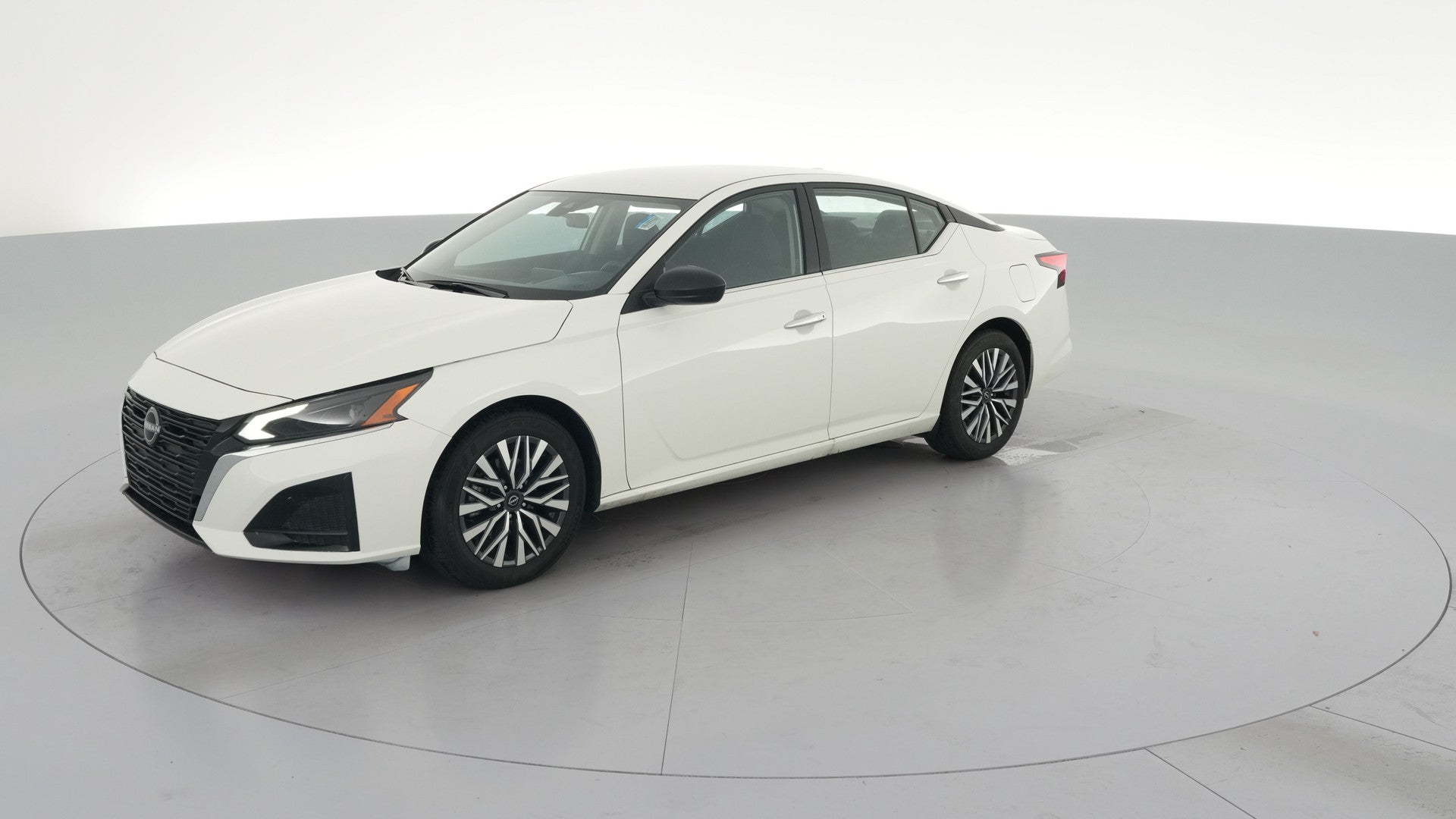 2025 Nissan Altima vehicle photo