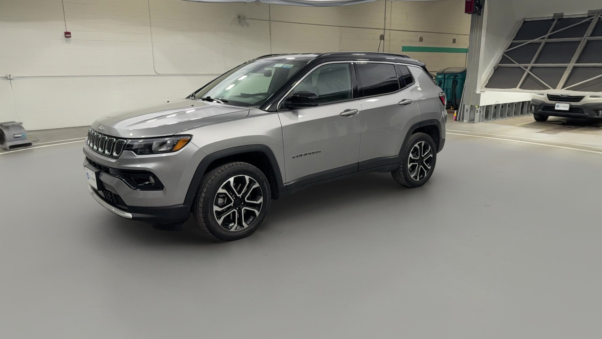 2023 Jeep Compass vehicle photo