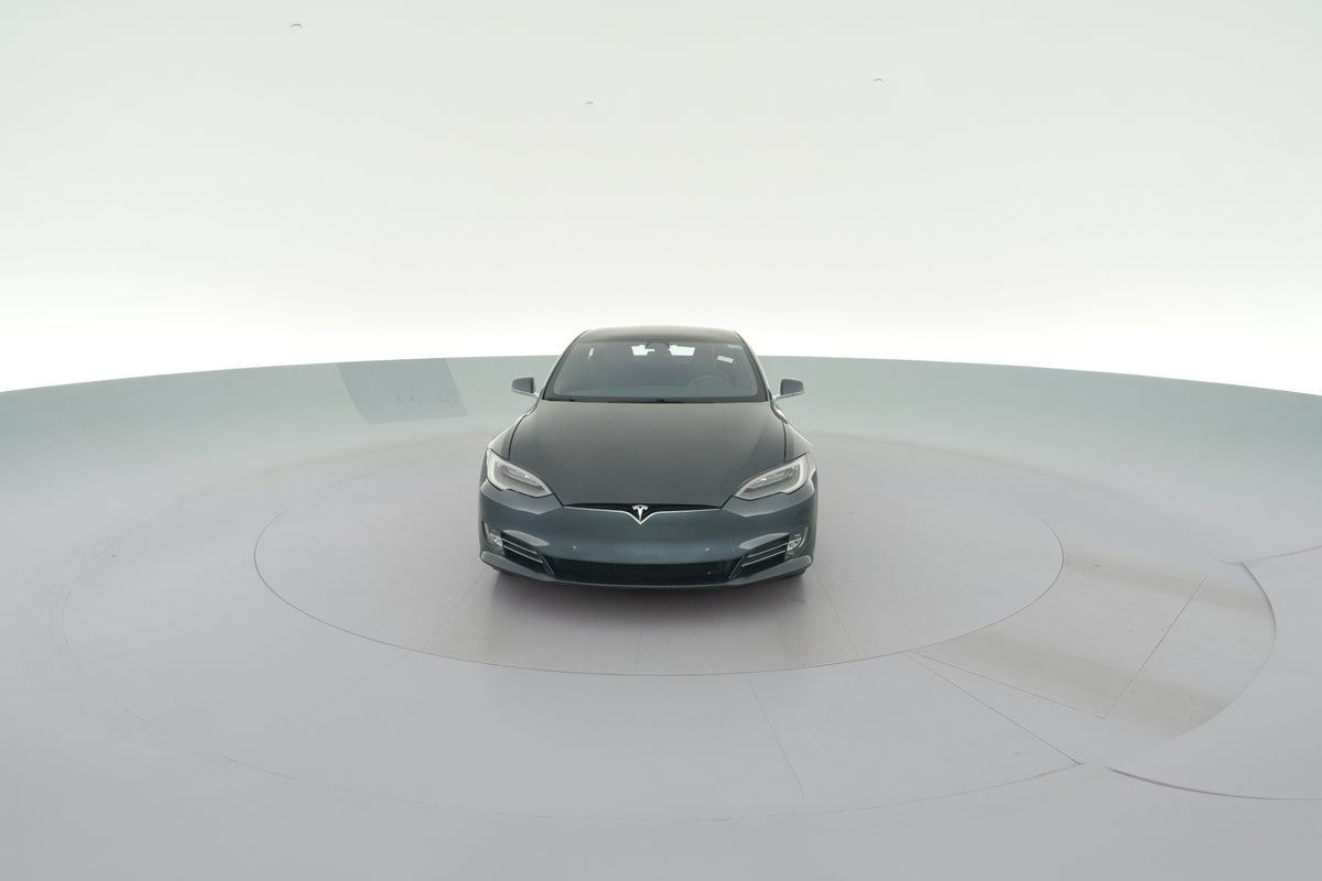 2020 Tesla Model S Performance in Midnight Silver Metallic — 360° view 1