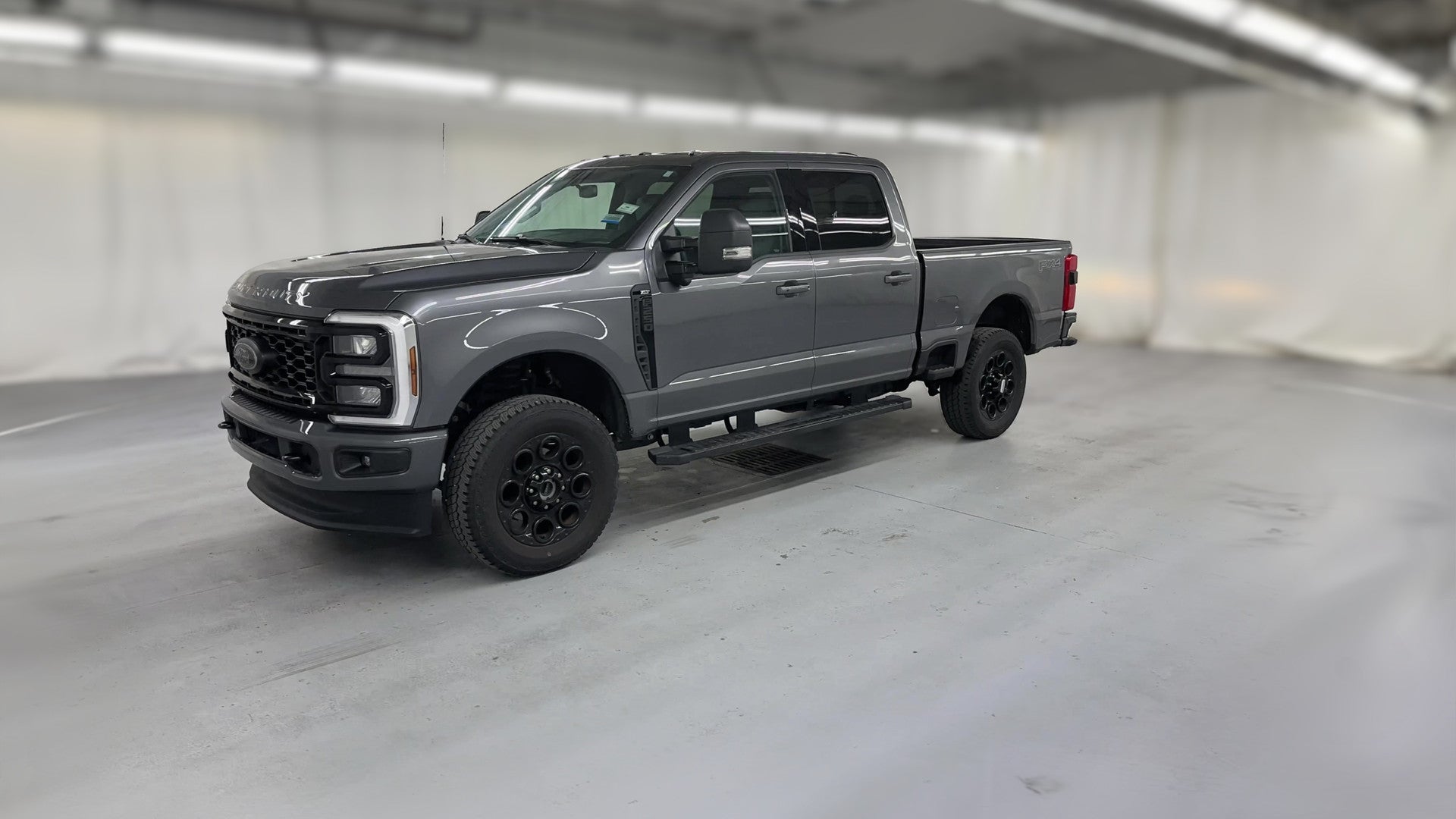 2025 Ford F250 Super Duty Crew Cab vehicle photo