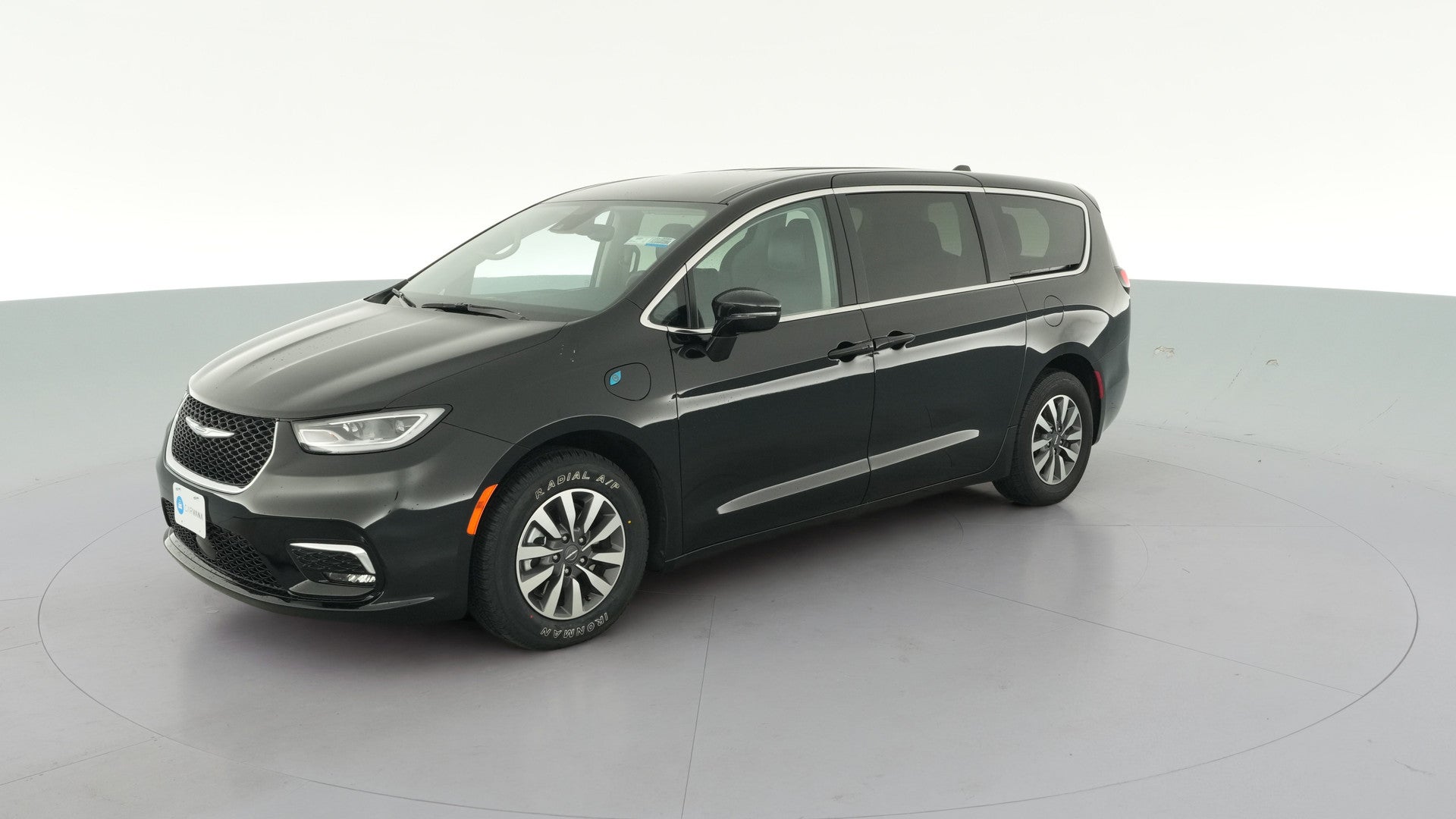 2024 Chrysler Pacifica Hybrid vehicle photo