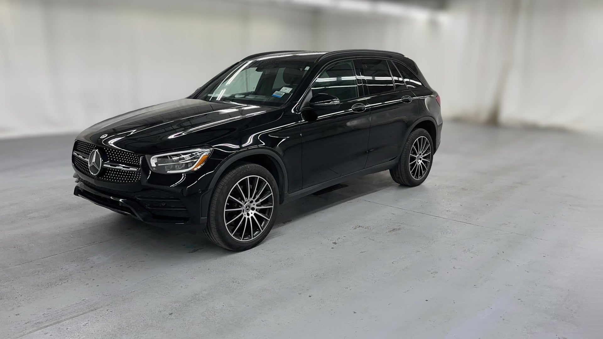 2021 Mercedes-Benz GLC vehicle photo