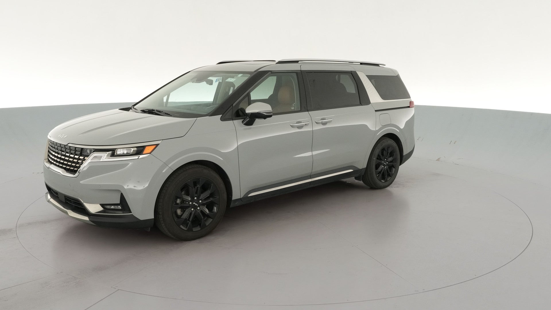 2024 Kia Carnival vehicle photo