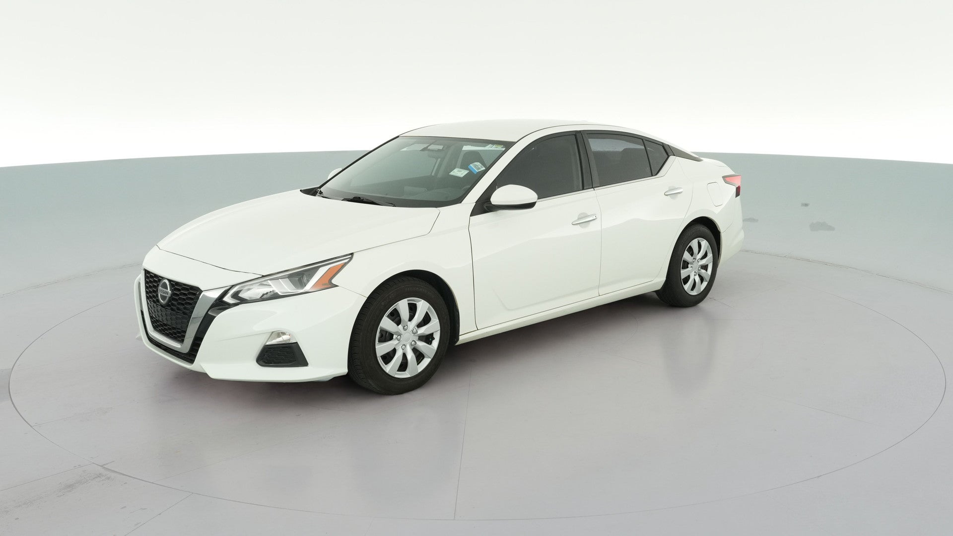 2019 Nissan Altima vehicle photo