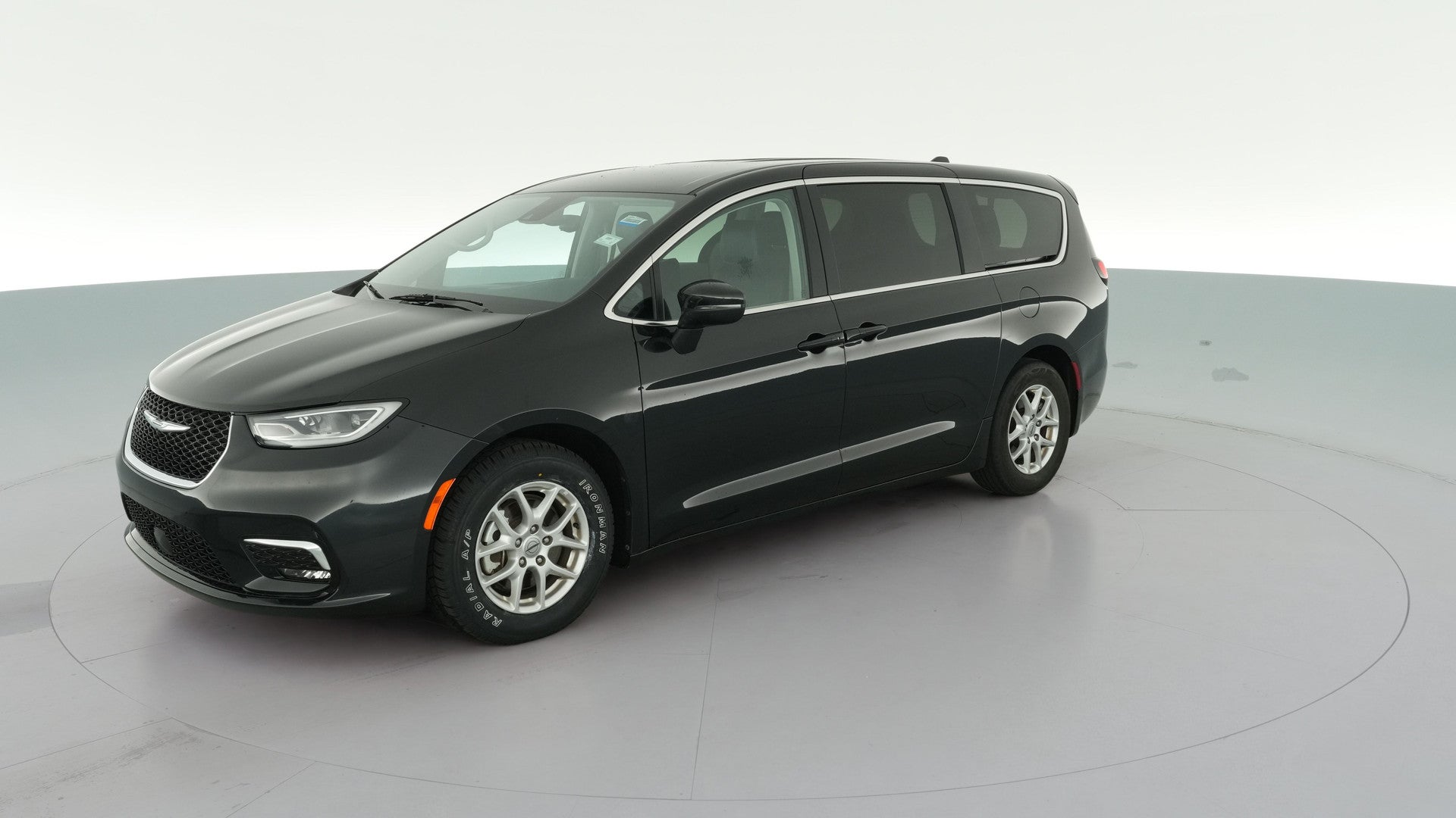 2023 Chrysler Pacifica vehicle photo