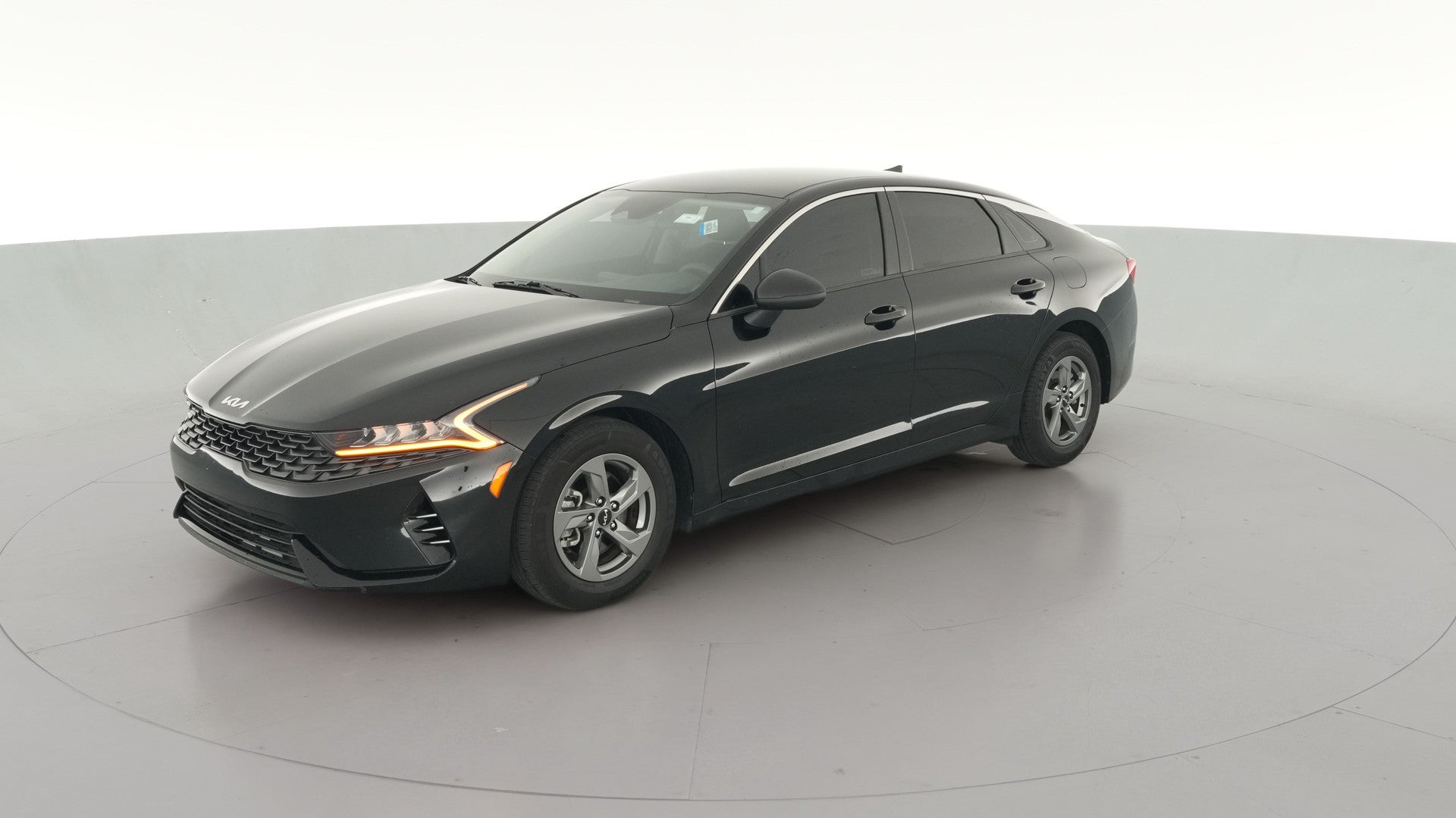 2022 Kia K5 vehicle photo