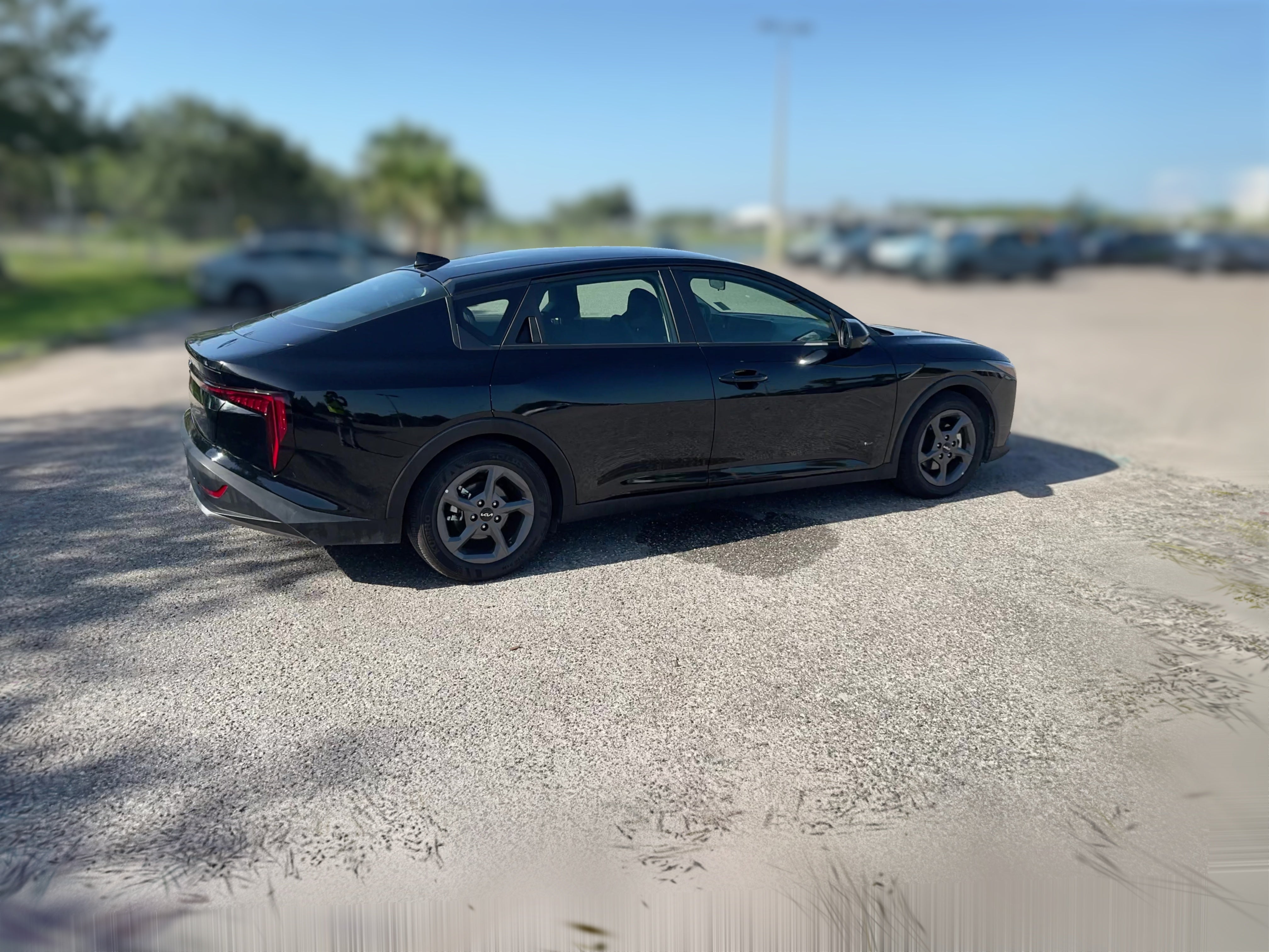 2025 Kia K4 LXS - Photo 29