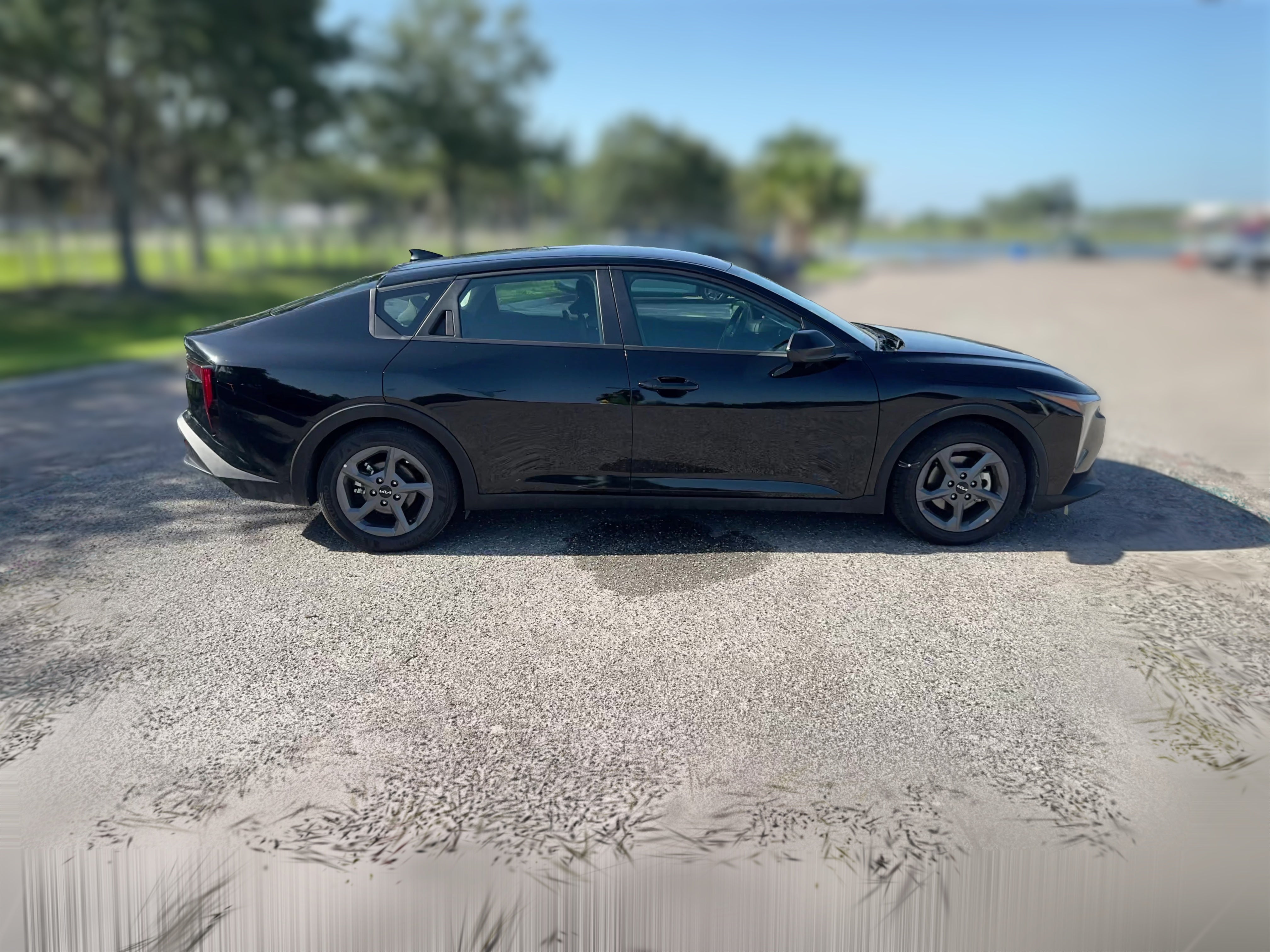 2025 Kia K4 LXS - Photo 30