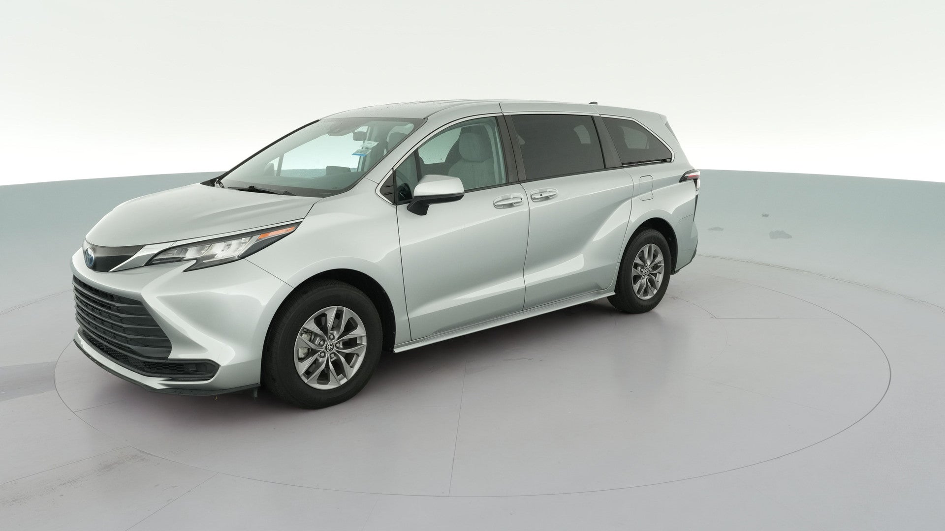 2023 Toyota Sienna vehicle photo