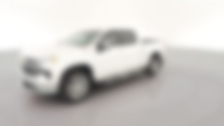 2025 Chevrolet Silverado 1500 Crew Cab vehicle photo