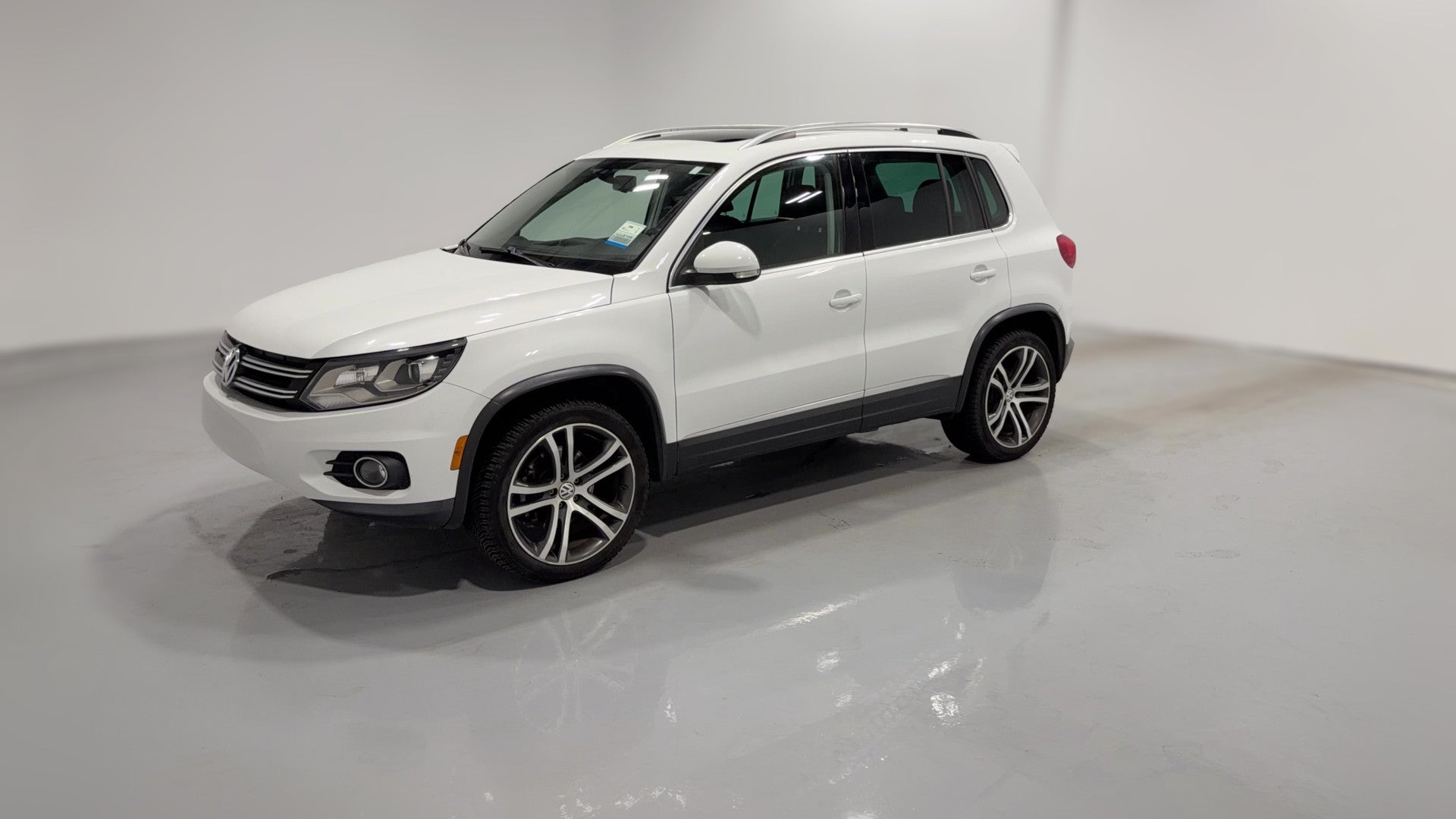 2017 Volkswagen Tiguan vehicle photo