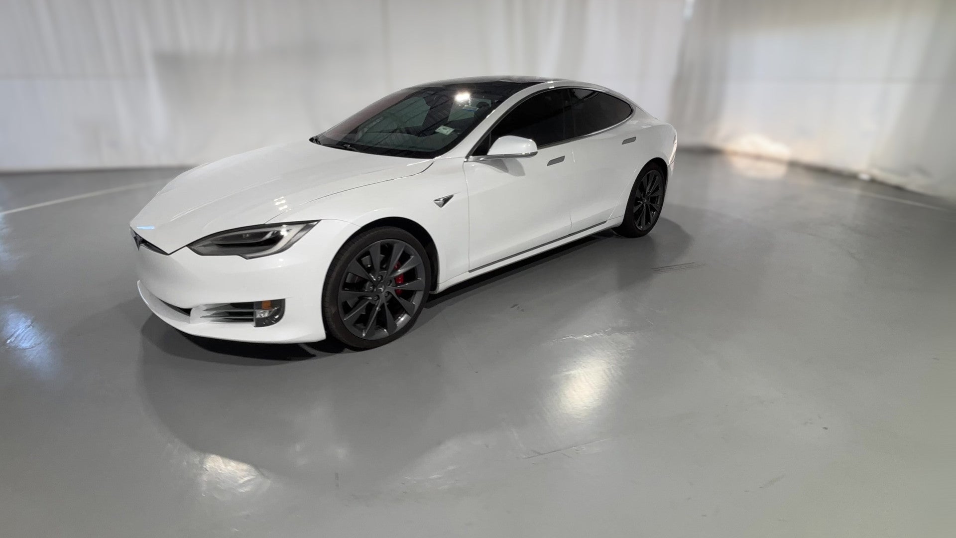 2020 Tesla Model S vehicle photo