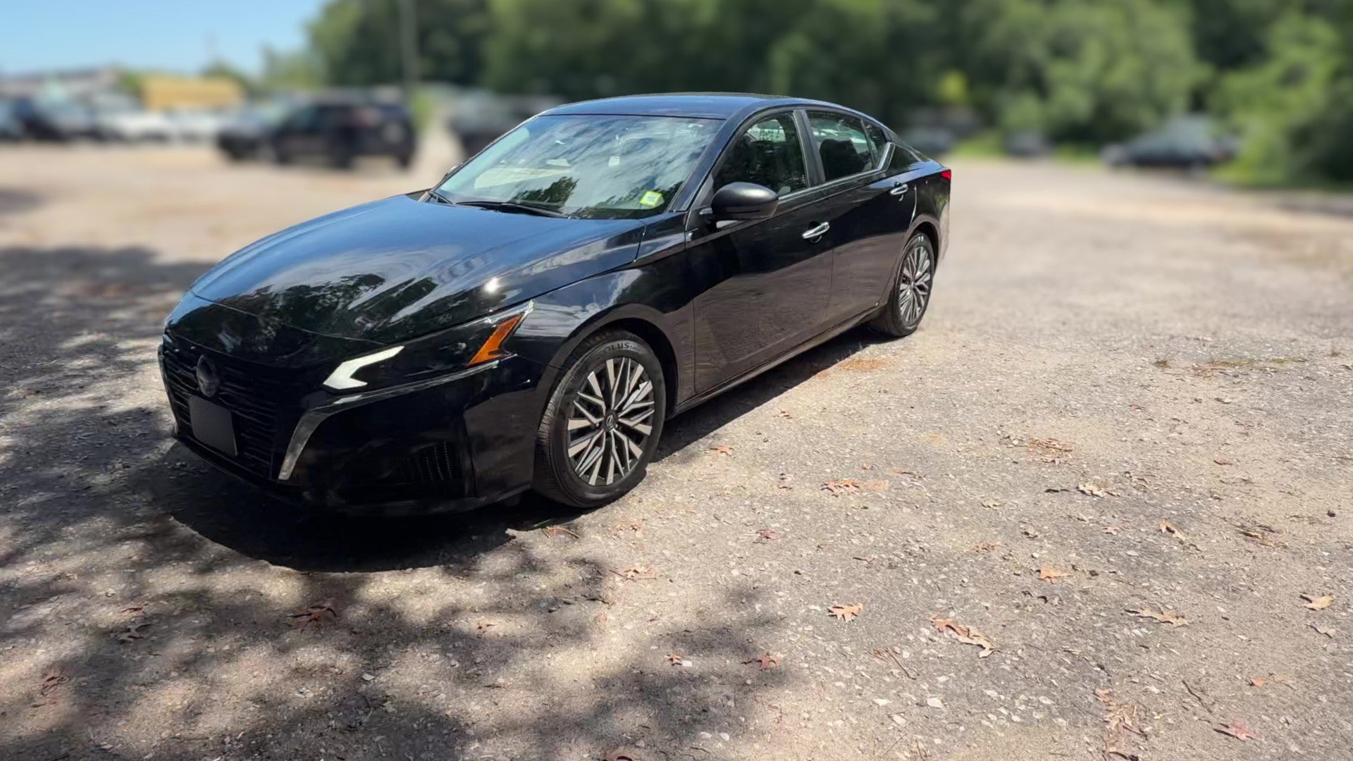 2025 Nissan Altima vehicle photo
