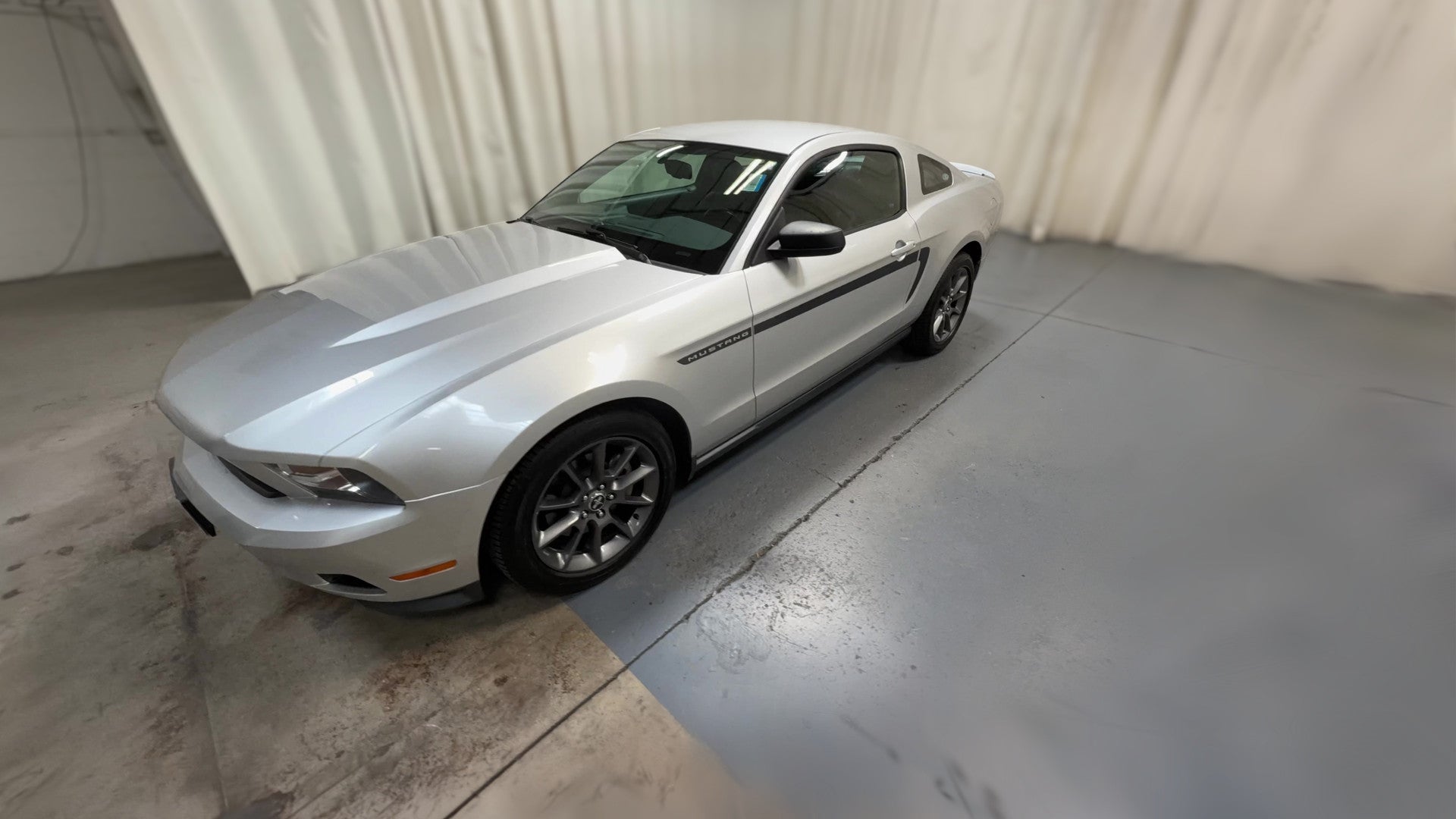 2011 Ford Mustang vehicle photo