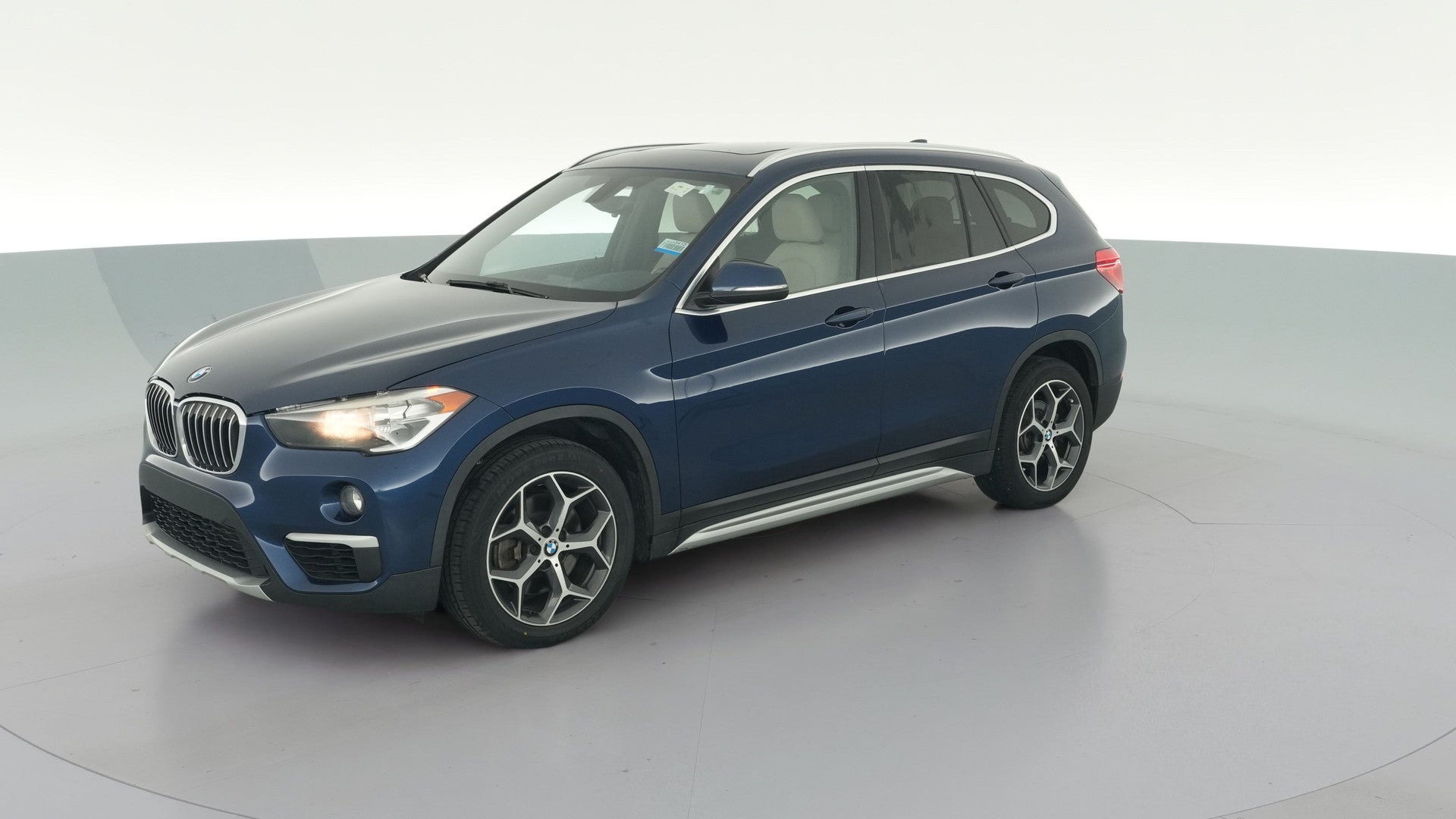 2018 BMW X1 vehicle photo