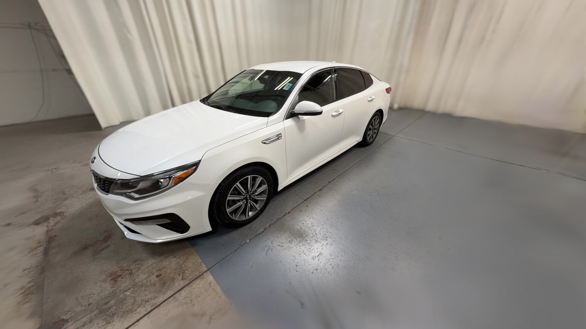 2019 Kia Optima vehicle photo