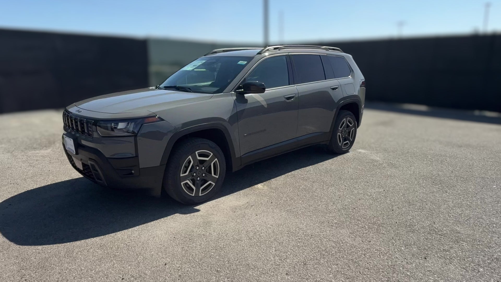 2026 Jeep Cherokee vehicle photo