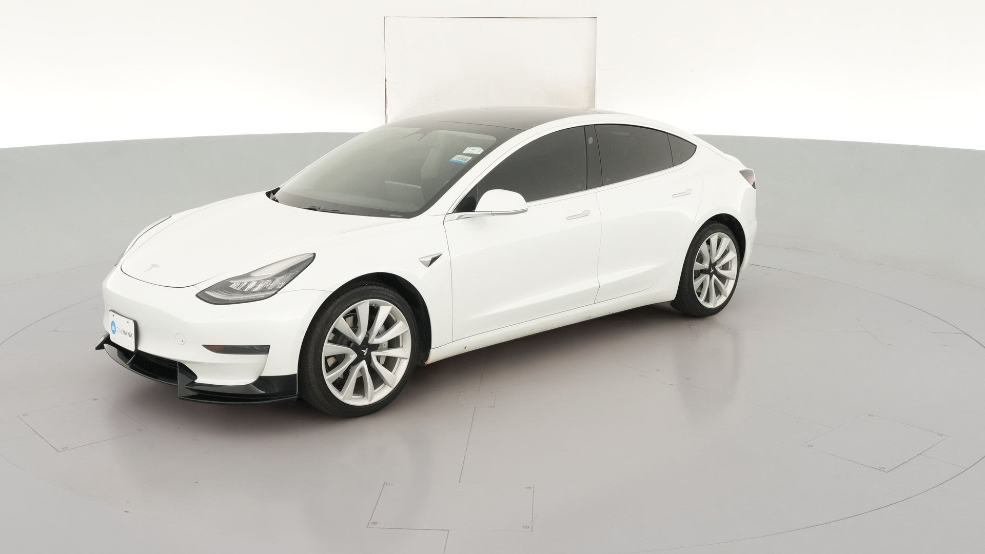 2019 Tesla Model 3 vehicle photo
