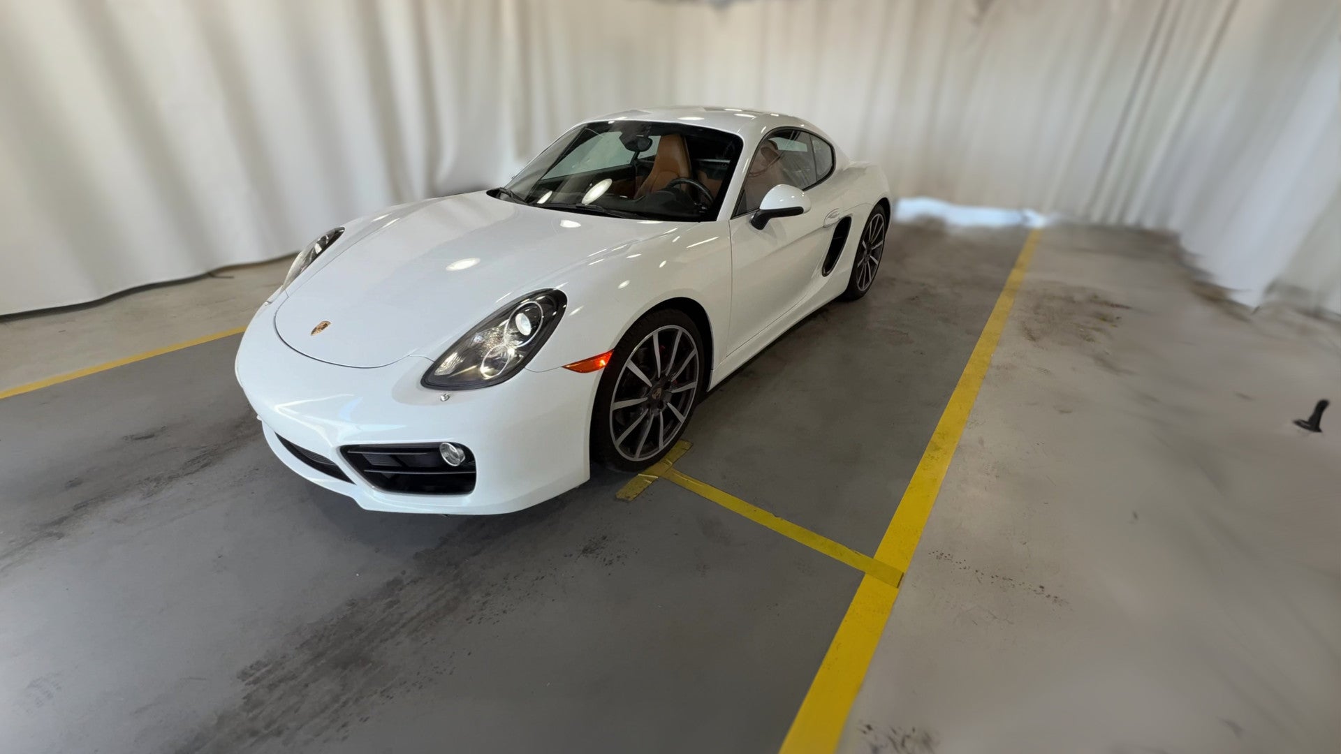 2014 Porsche Cayman vehicle photo