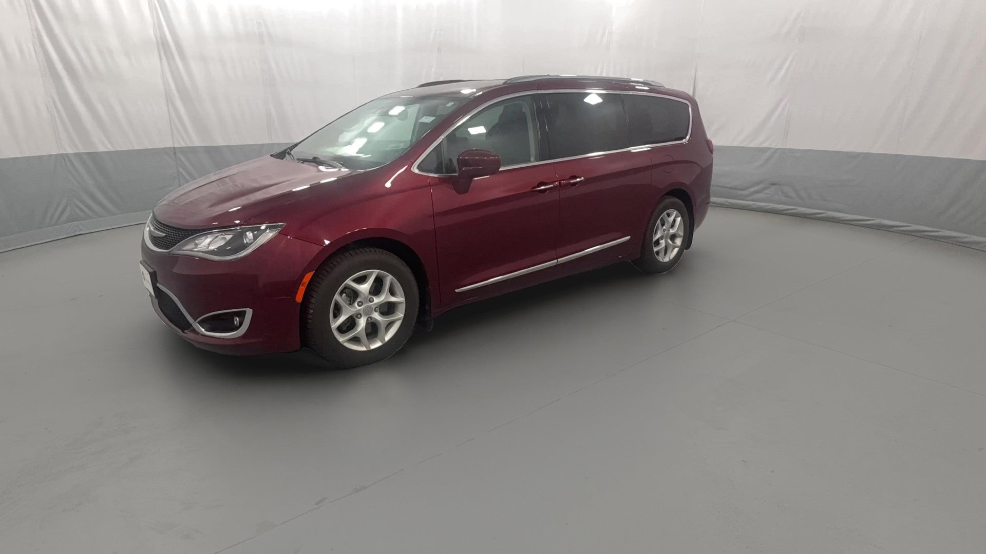 2018 Chrysler Pacifica vehicle photo