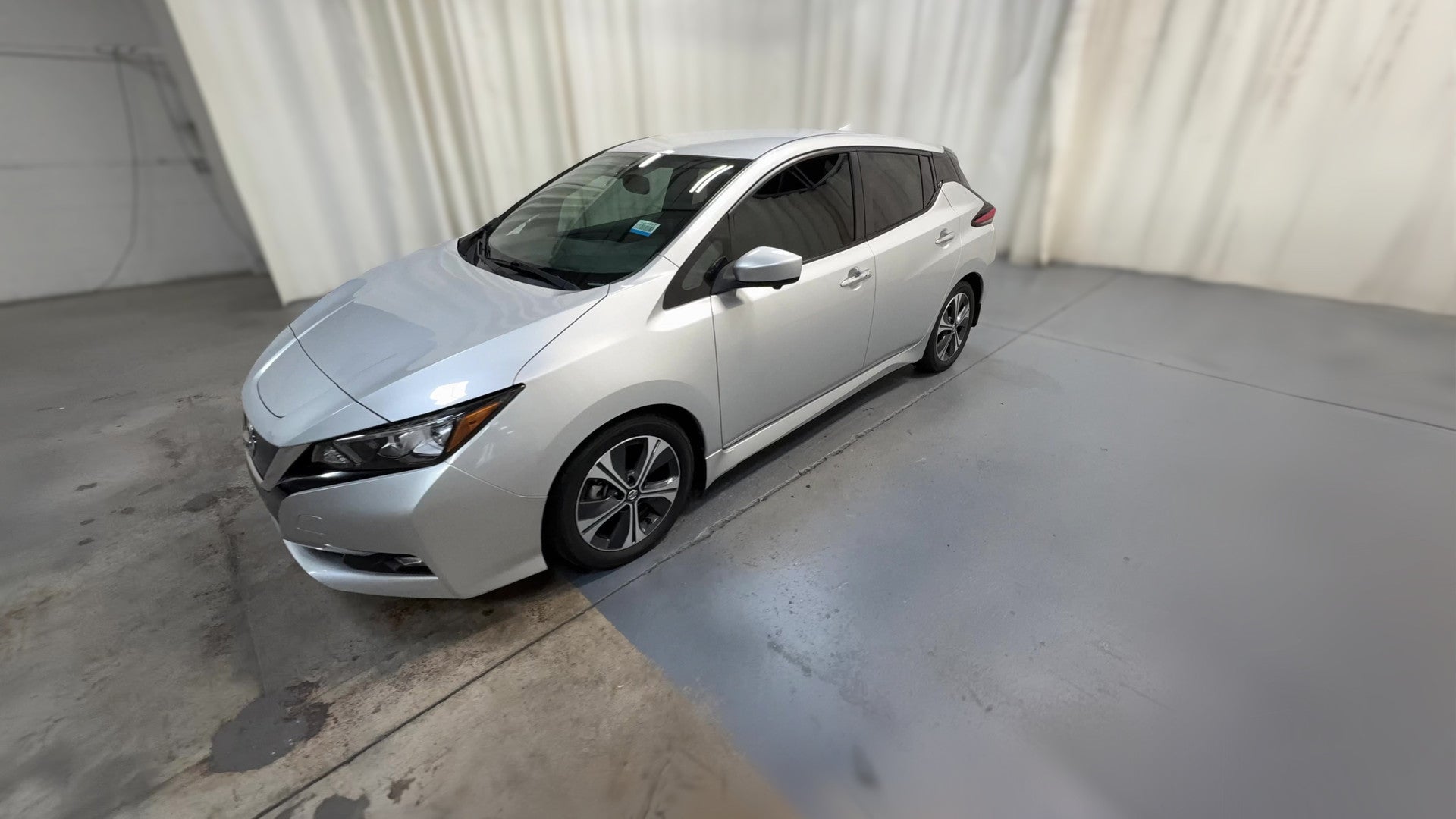 2020 Nissan LEAF vehicle photo