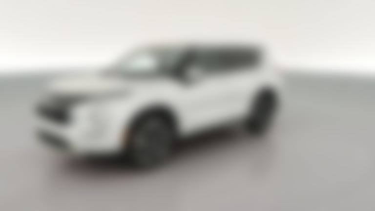 2024 Mitsubishi Outlander vehicle photo