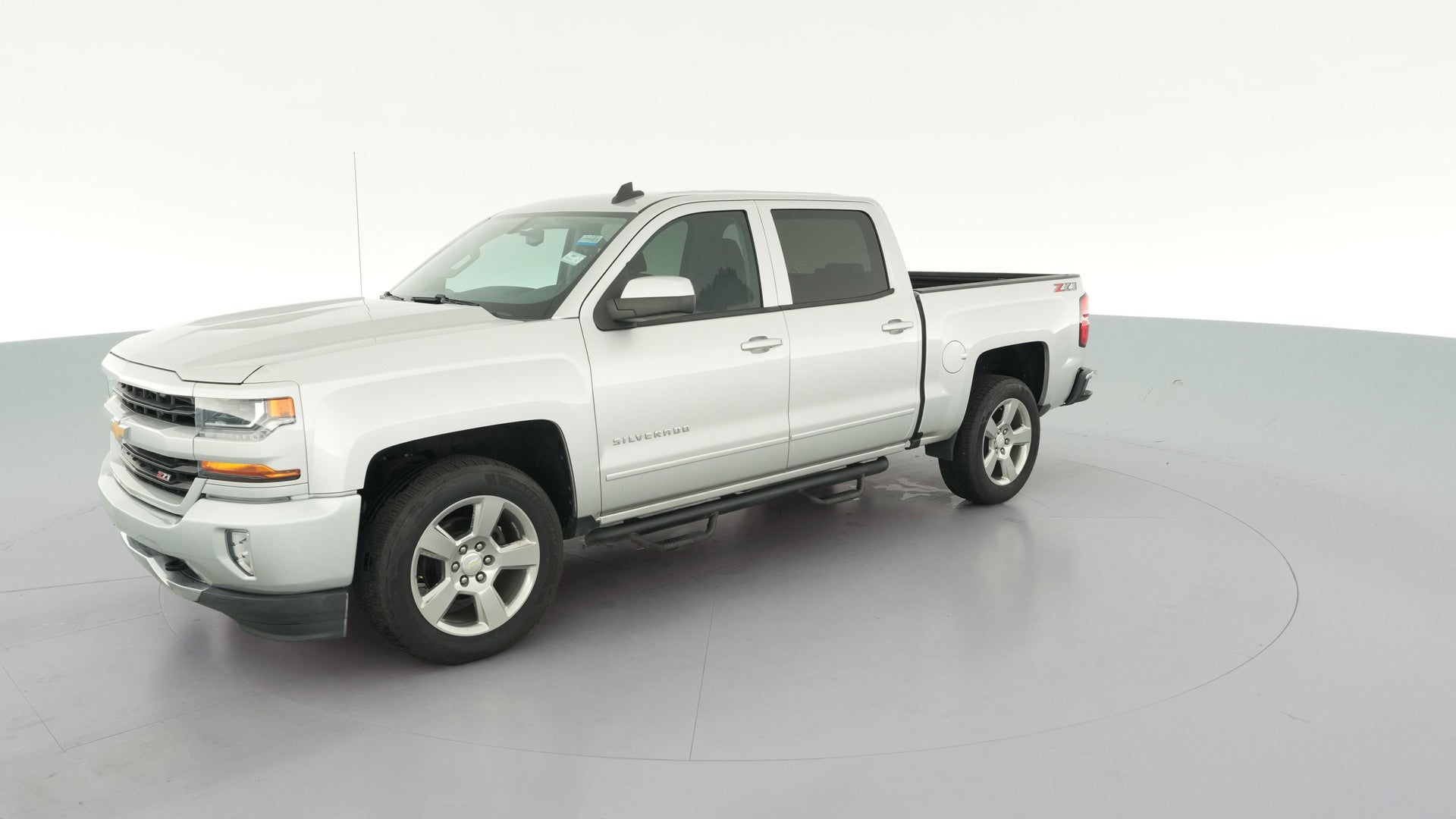 2018 Chevrolet Silverado 1500 Crew Cab vehicle photo
