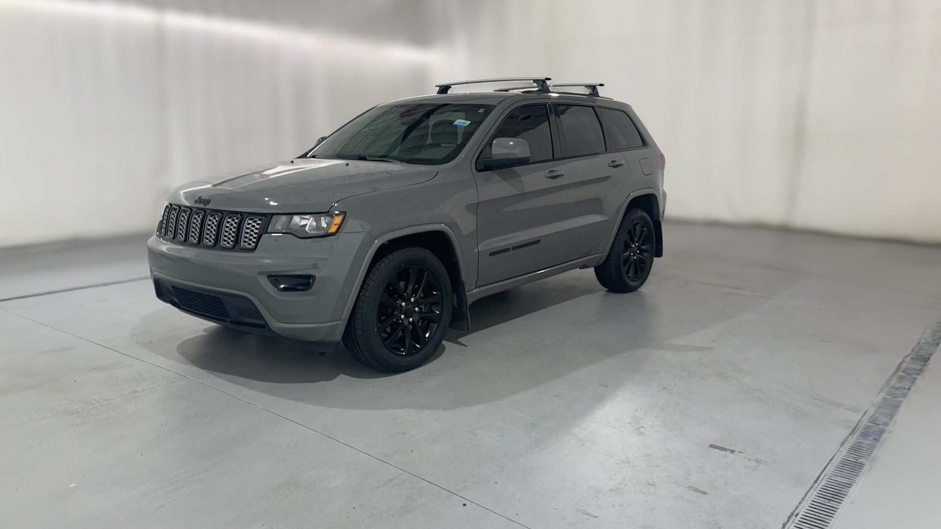 2019 Jeep Grand Cherokee vehicle photo