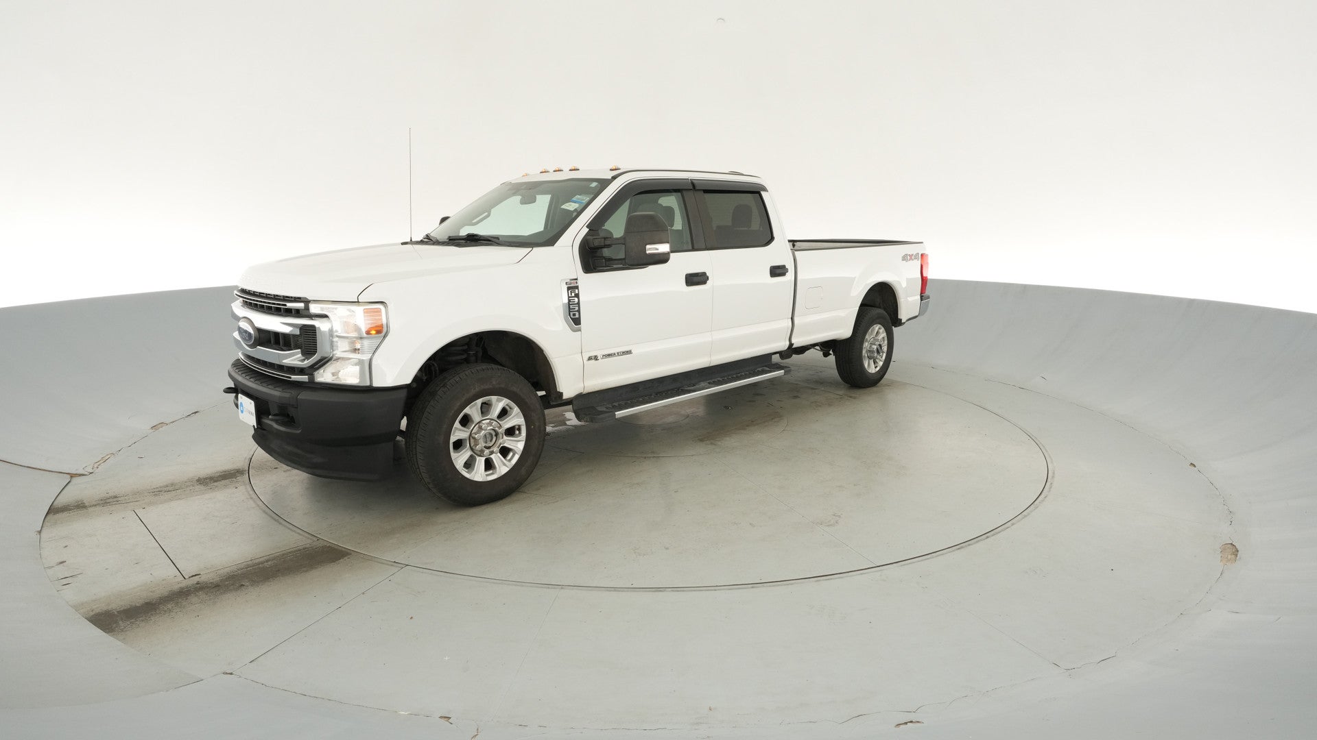 2020 Ford F350 Super Duty Crew Cab vehicle photo