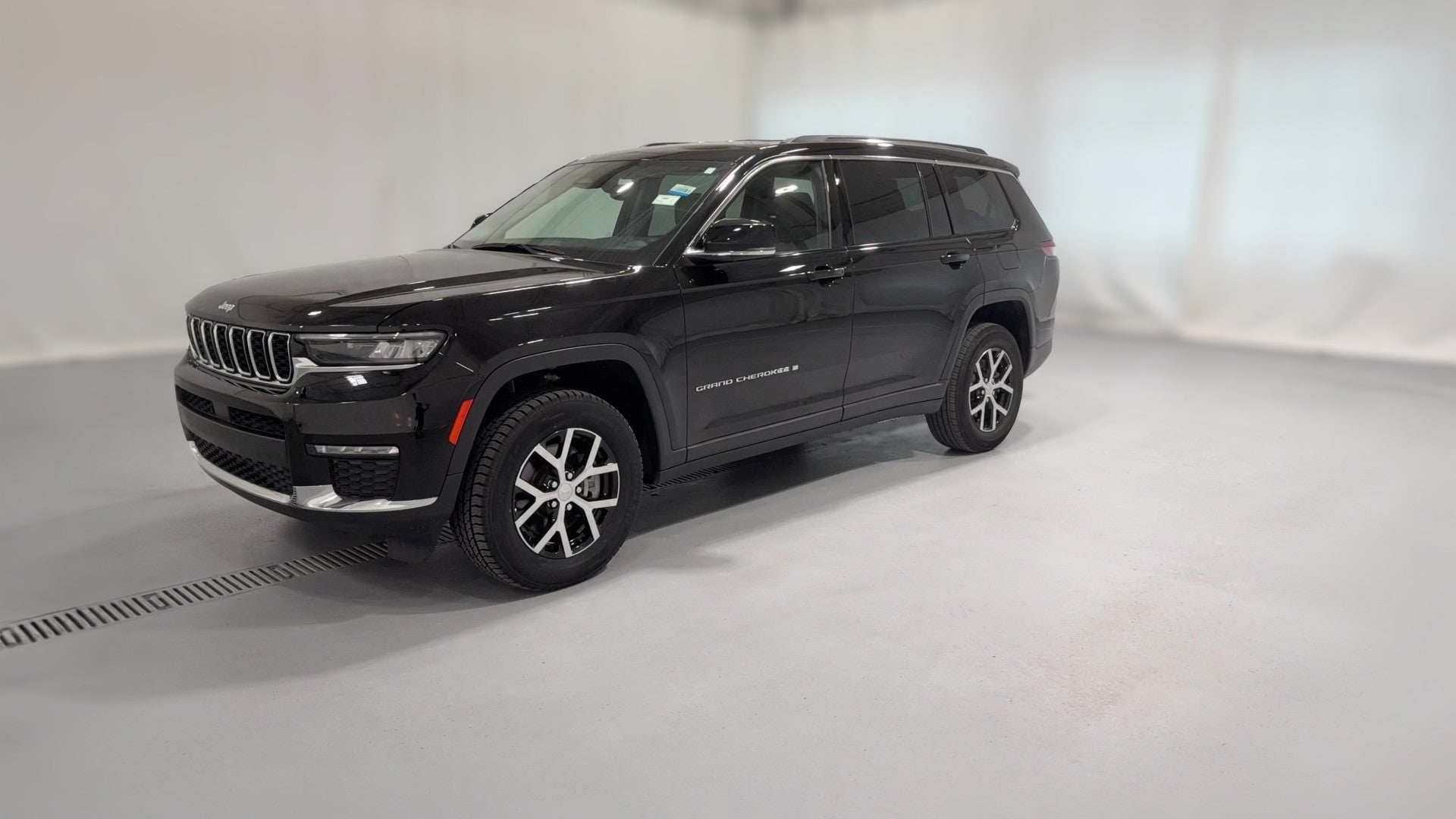 2023 Jeep Grand Cherokee L vehicle photo