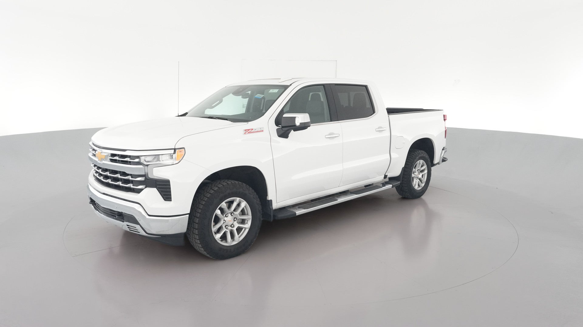 2025 Chevrolet Silverado 1500 Crew Cab vehicle photo