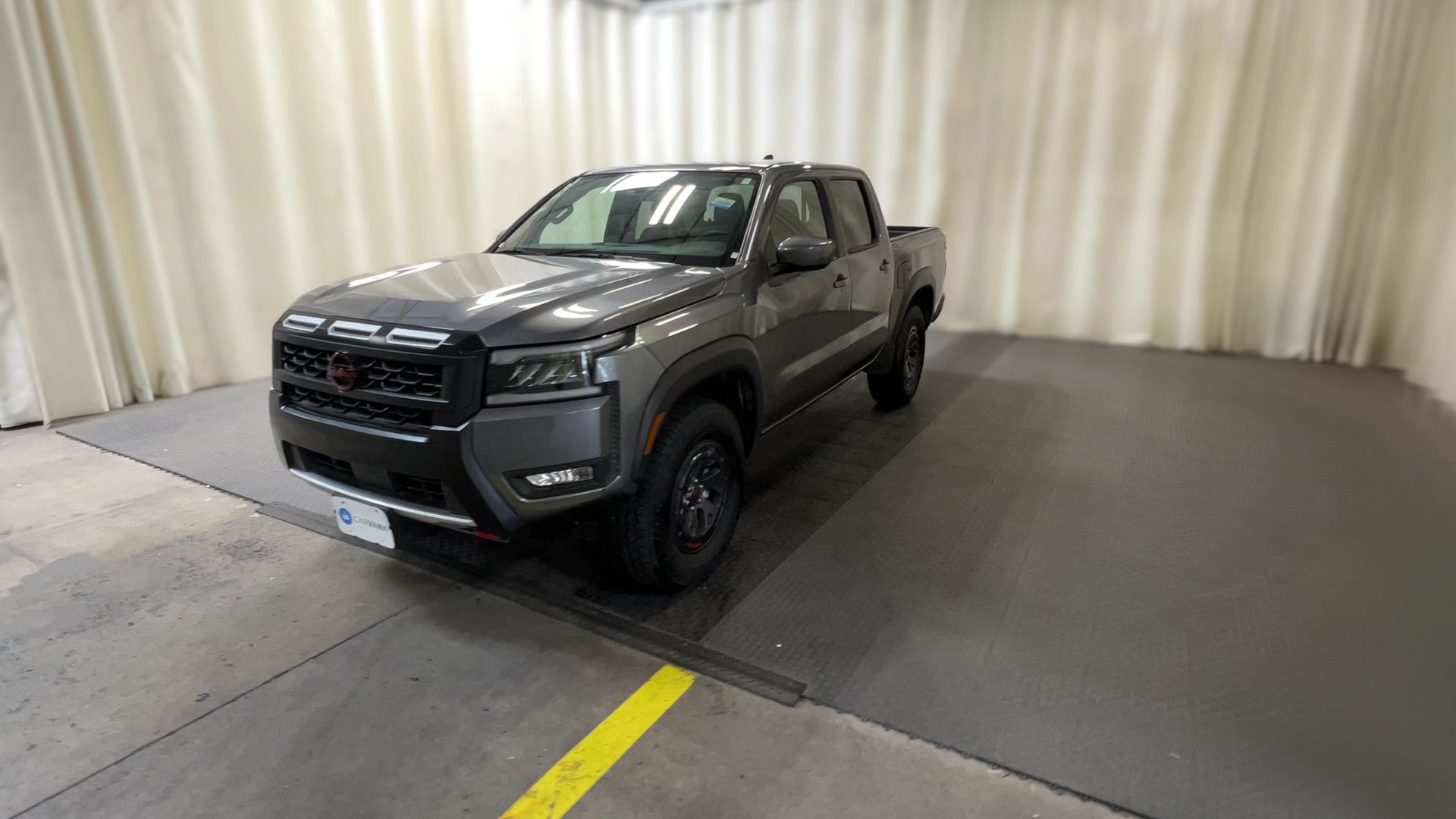 2026 Nissan Frontier Crew Cab vehicle photo