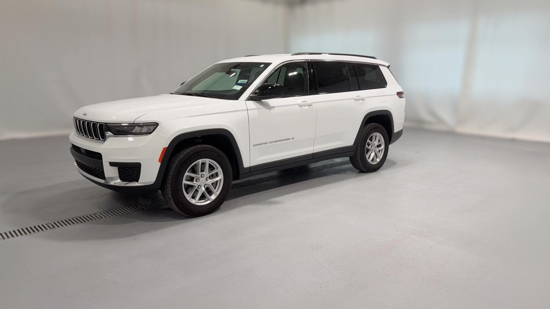 2024 Jeep Grand Cherokee L vehicle photo