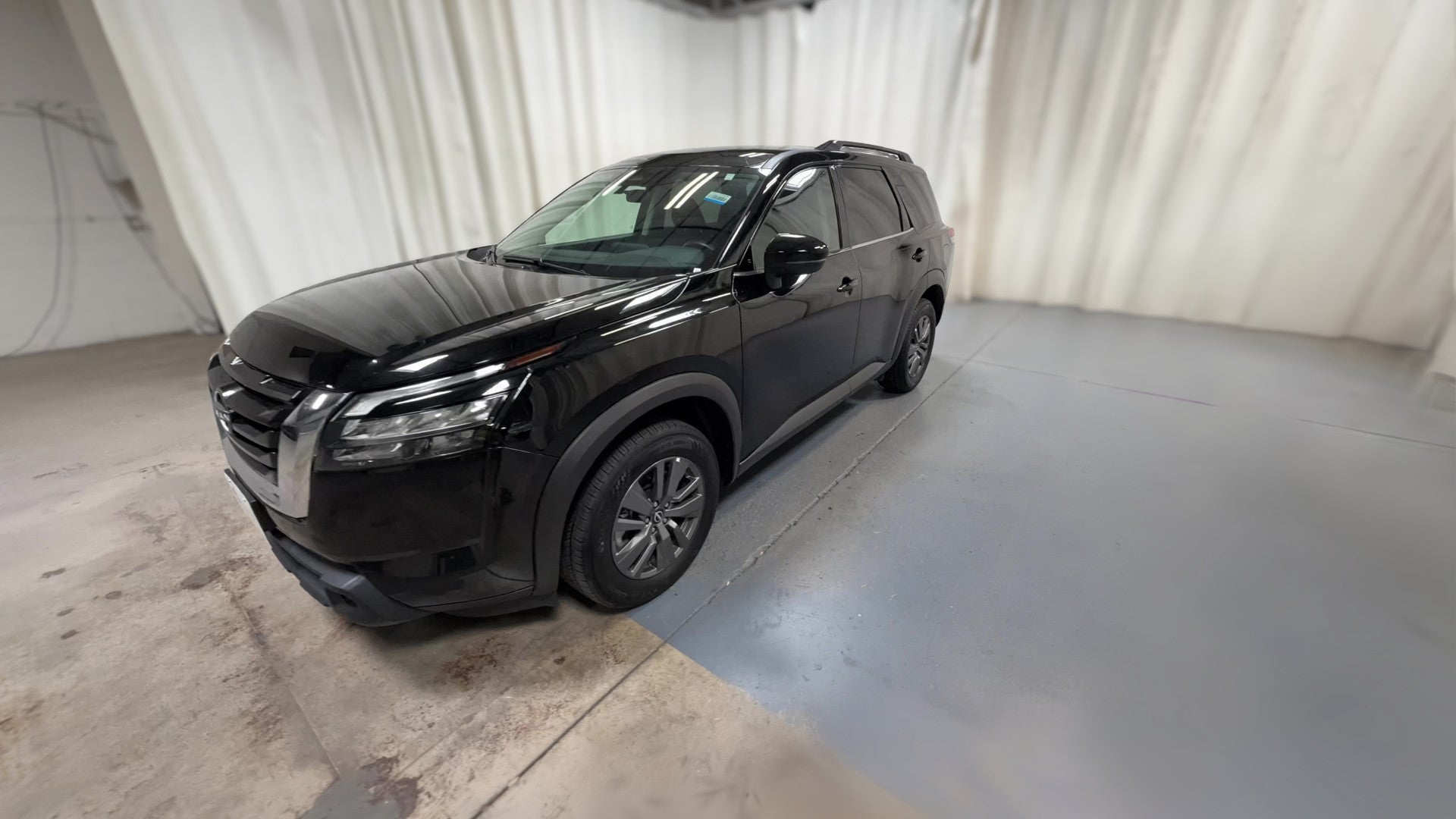 2025 Nissan Pathfinder vehicle photo