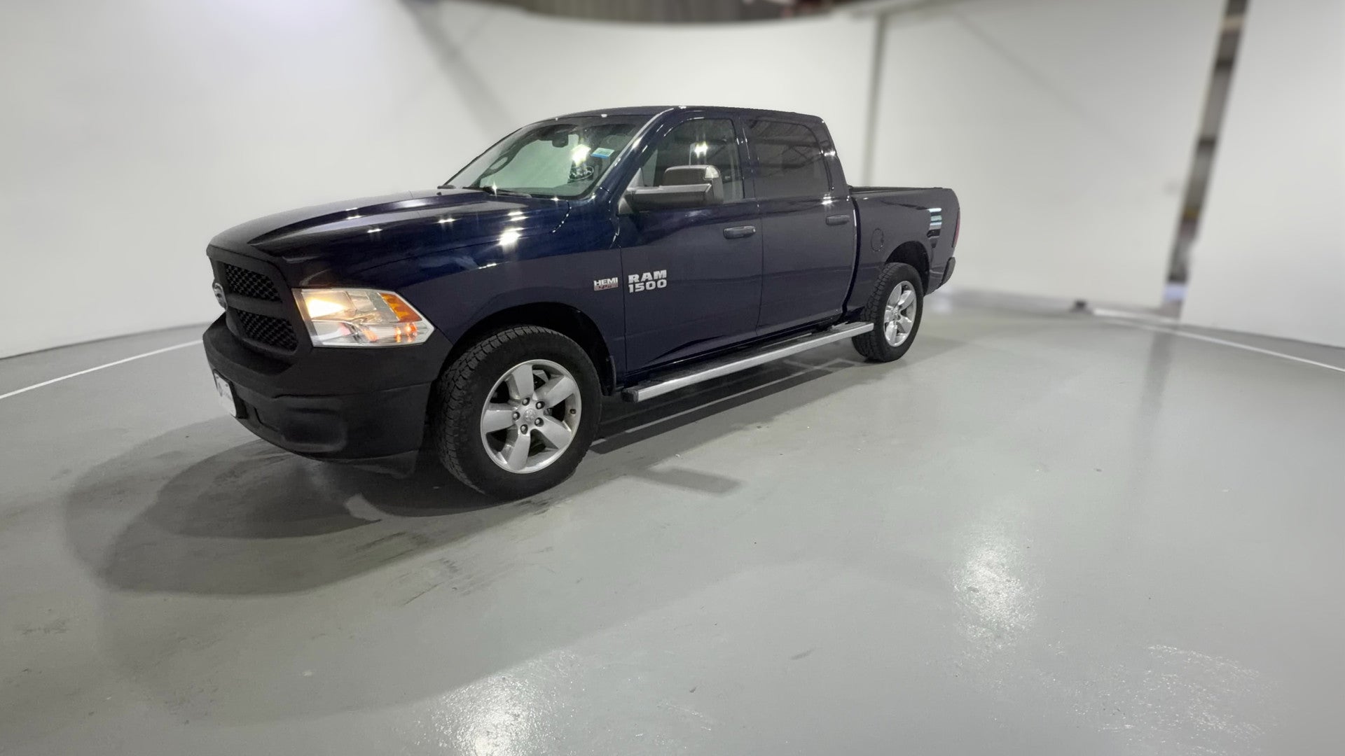 2015 Ram 1500 Crew Cab vehicle photo