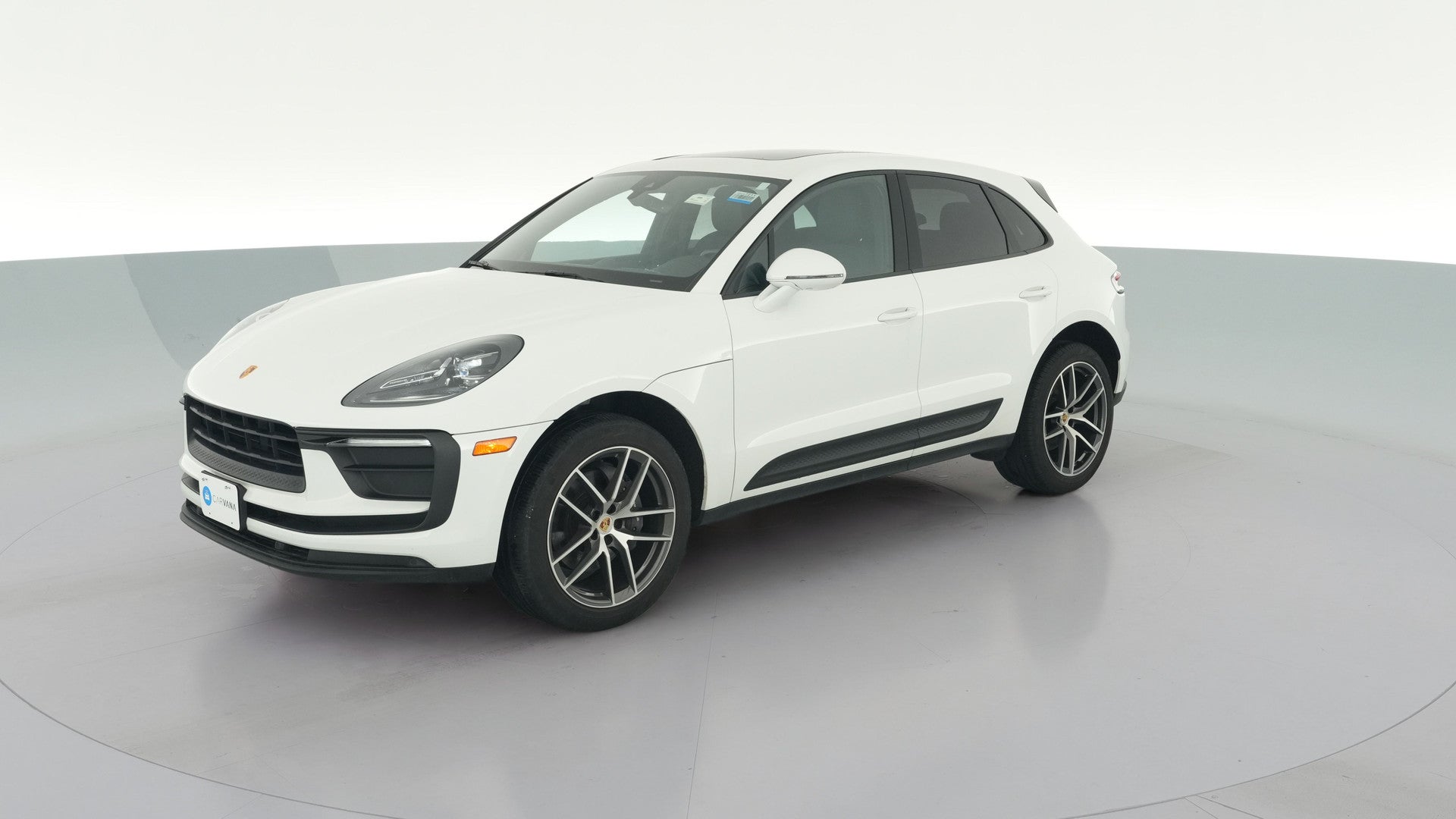 2022 Porsche Macan vehicle photo