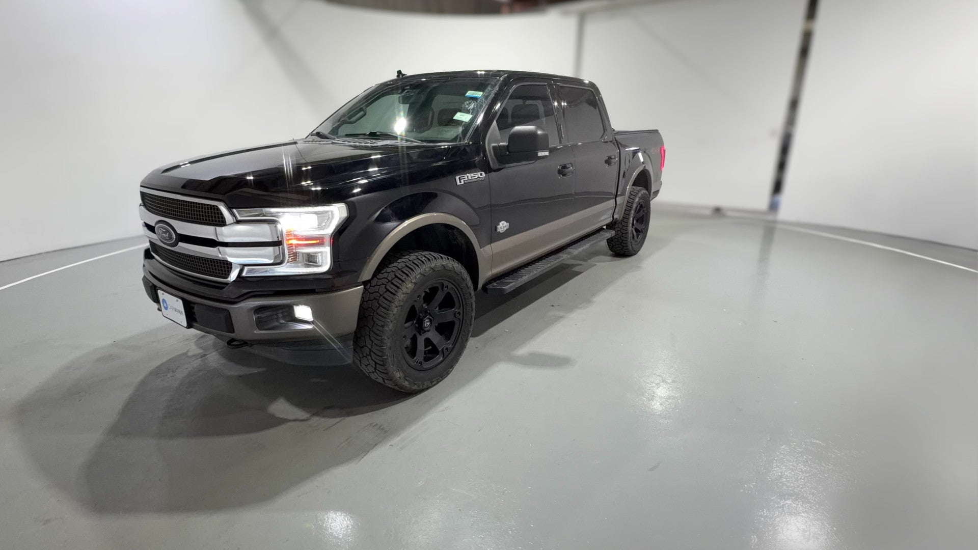 2019 Ford F150 SuperCrew Cab vehicle photo